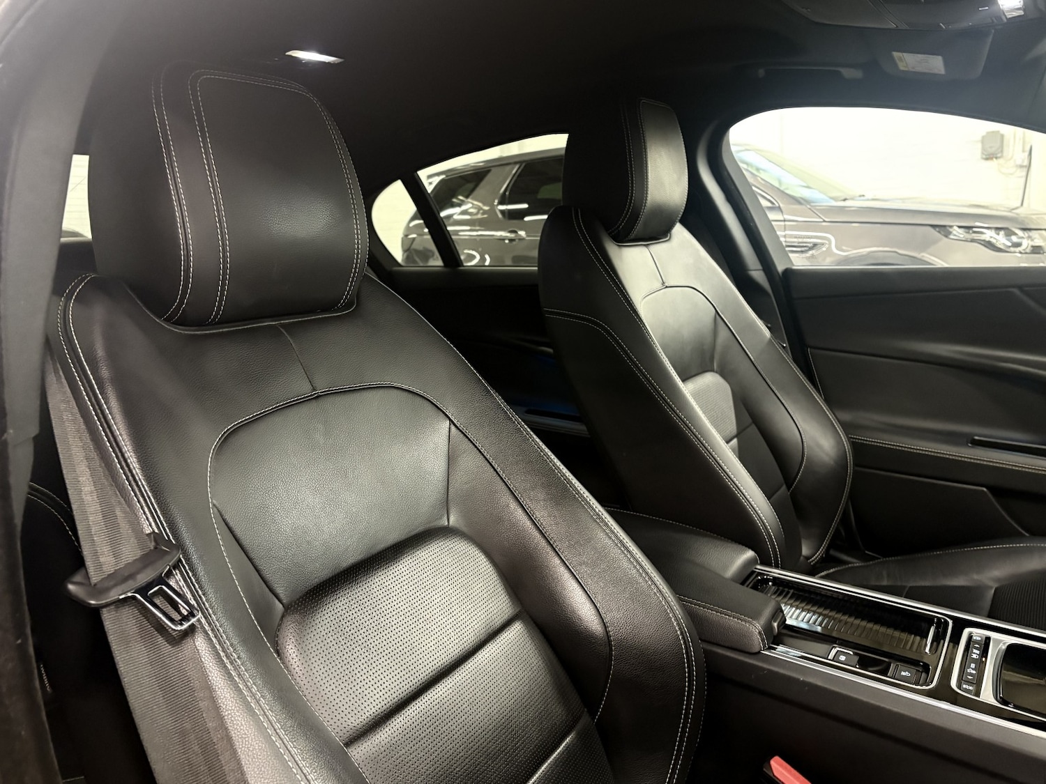 Used Jaguar XE 2017 for sale - 77027882: Photo 39