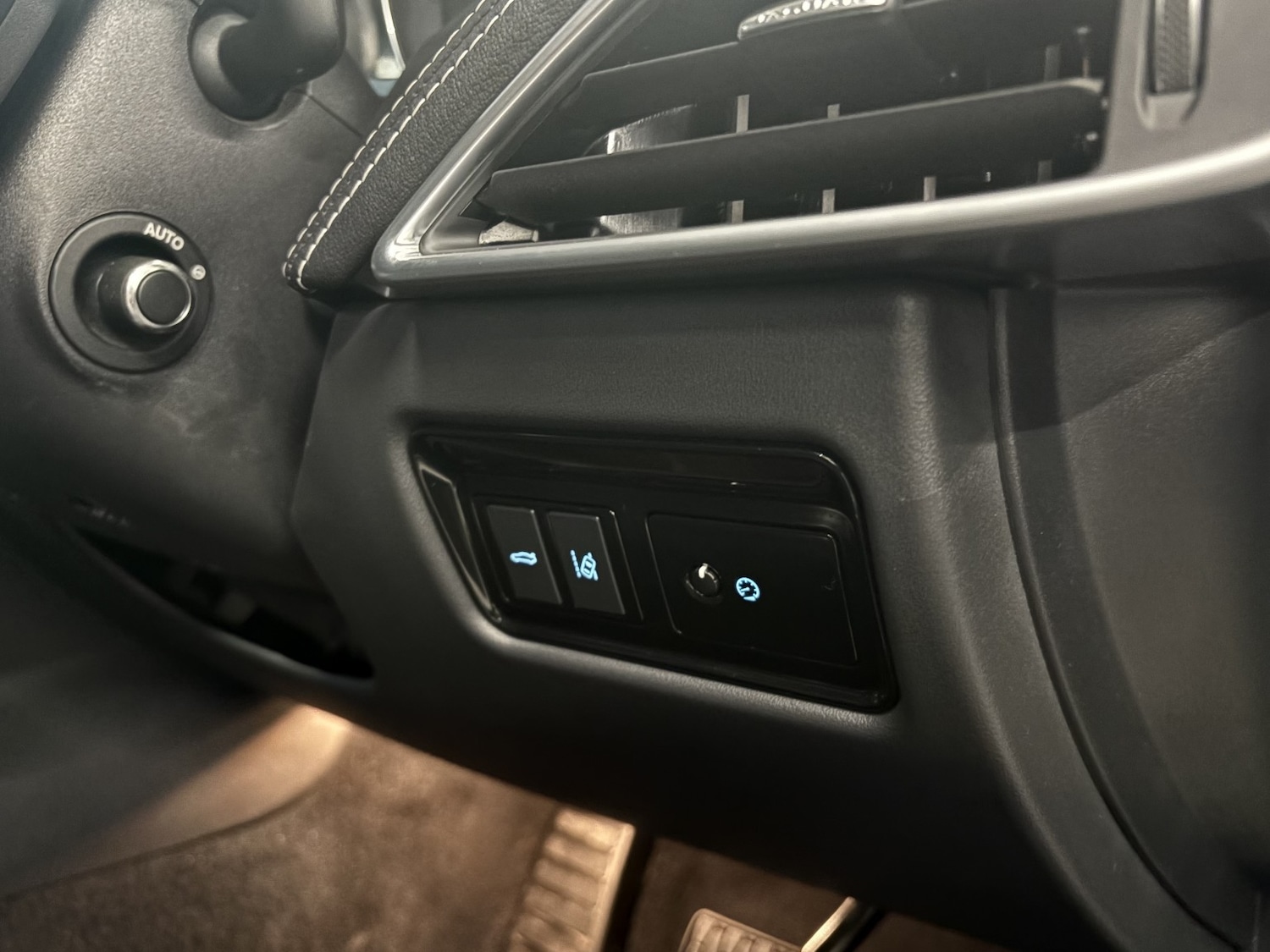 Used Jaguar XE 2017 for sale - 77027882: Photo 45