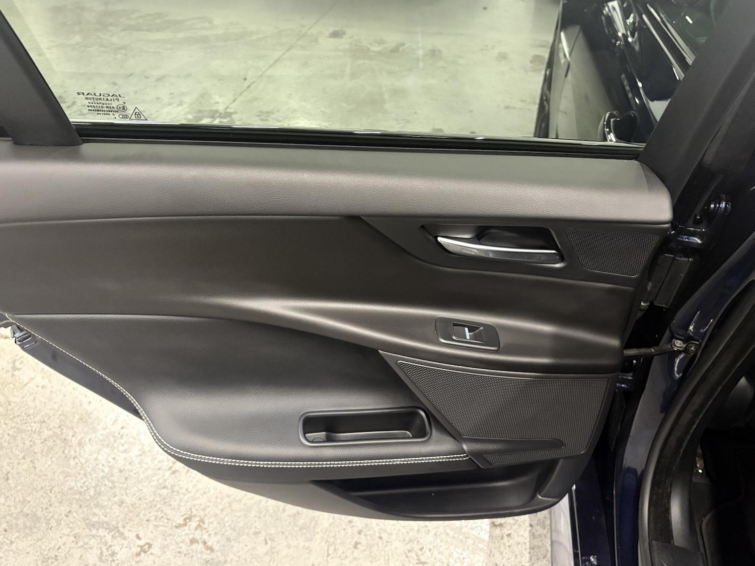 Used Jaguar XE 2017 for sale - 77027882: Photo 58