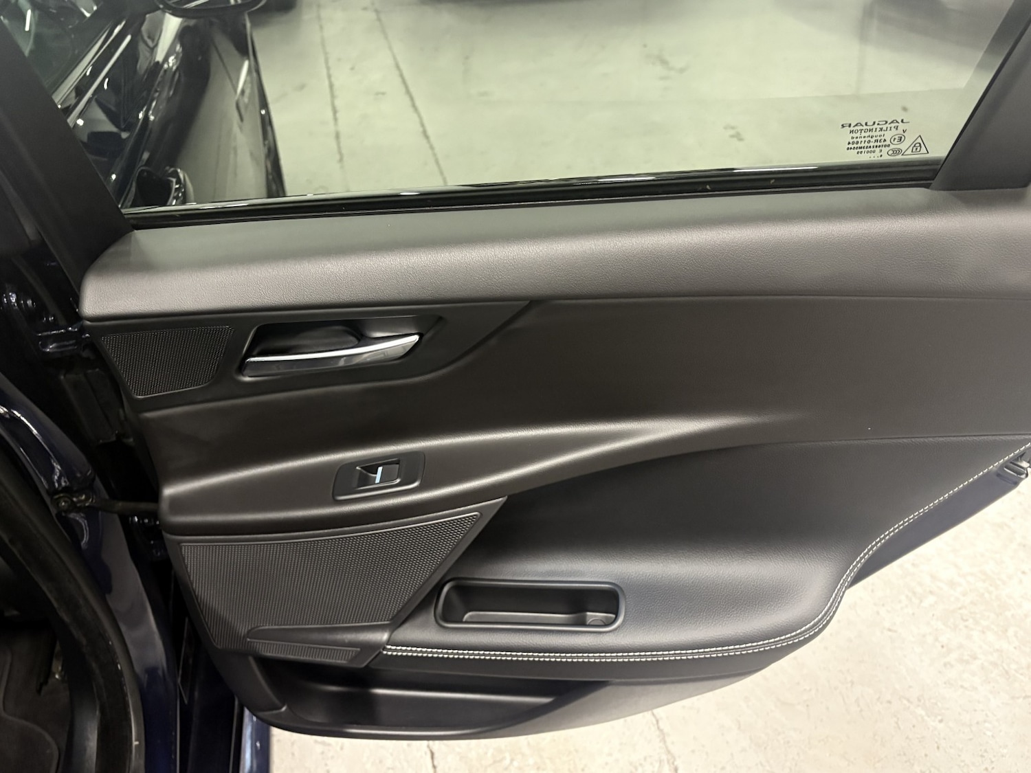 Used Jaguar XE 2017 for sale - 77027882: Photo 65