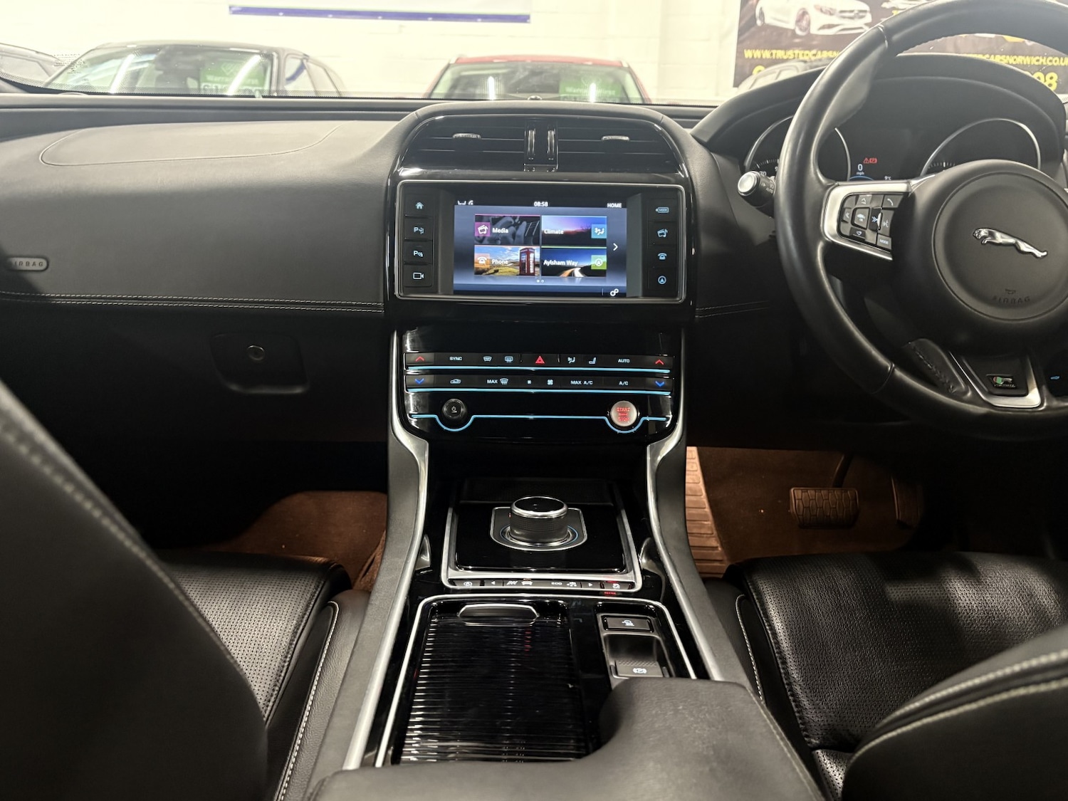 Used Jaguar XE 2017 for sale - 77027882: Photo 74