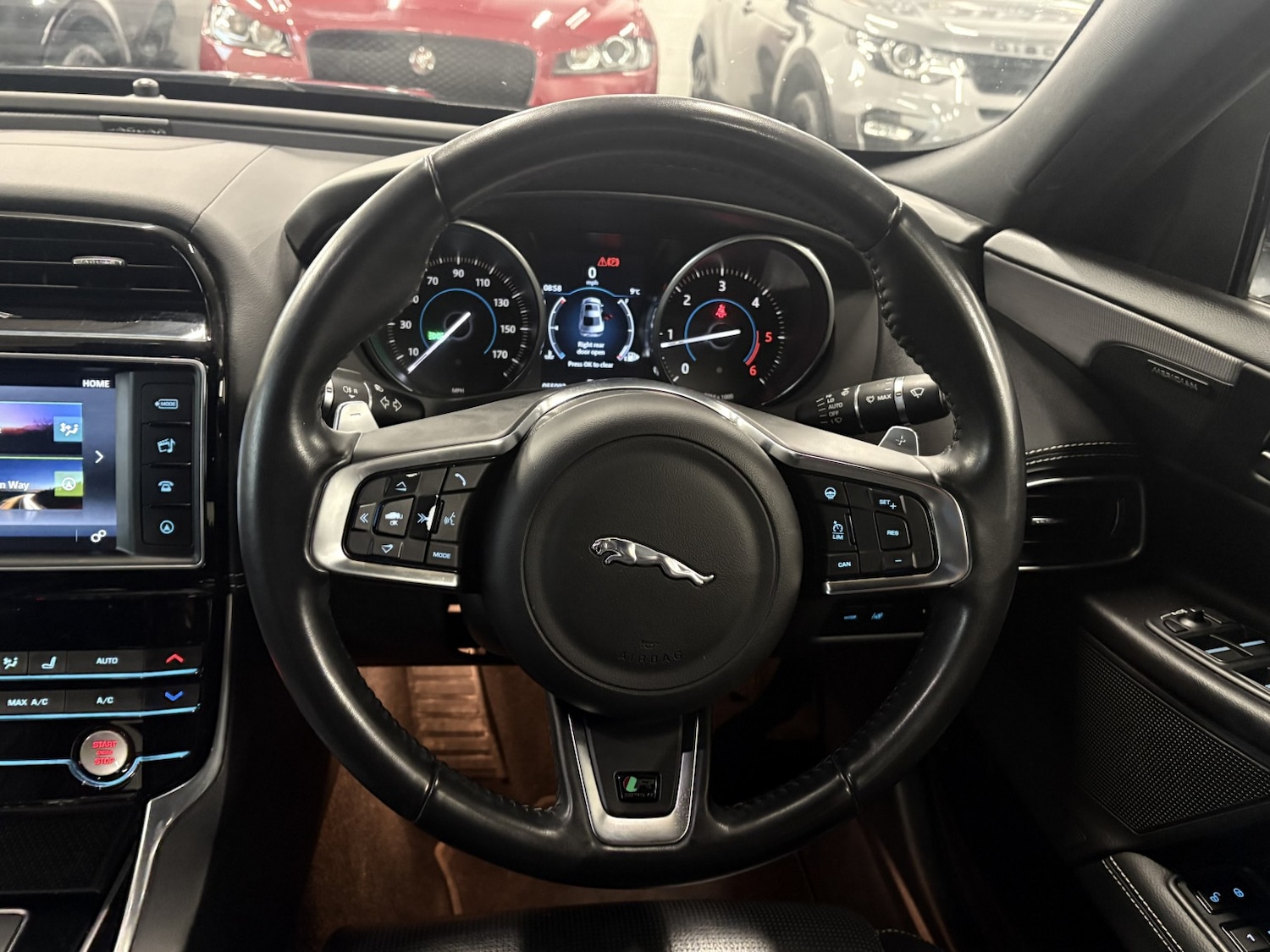 Used Jaguar XE 2017 for sale - 77027882: Photo 77