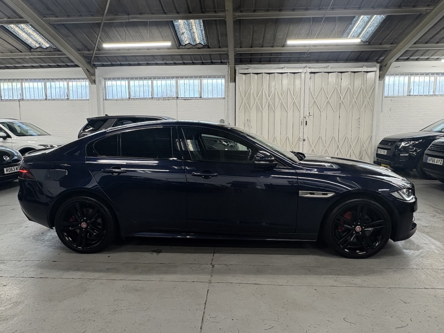 Used Jaguar XE 2017 for sale - 77027882: Photo 8