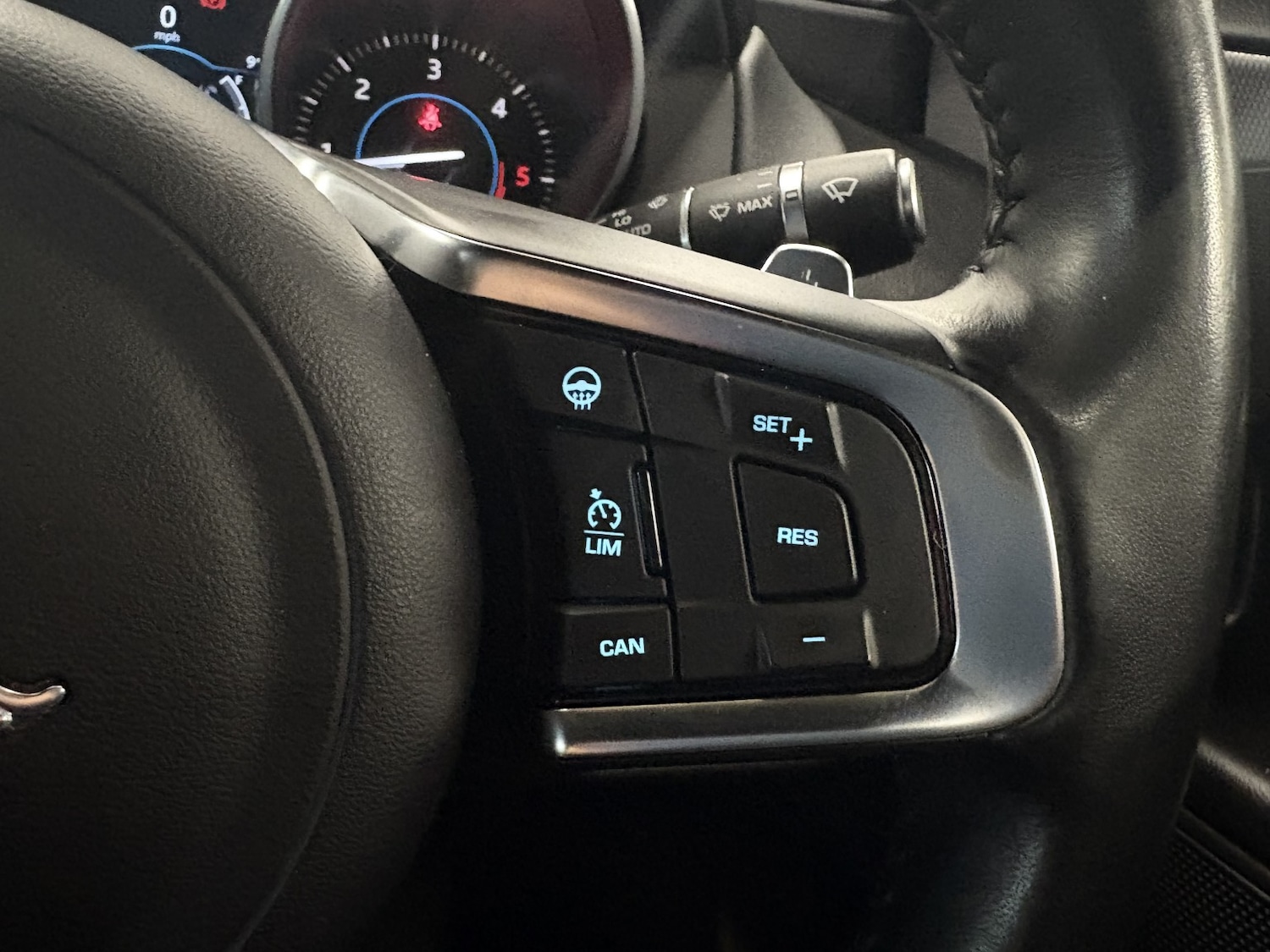 Used Jaguar XE 2017 for sale - 77027882: Photo 80