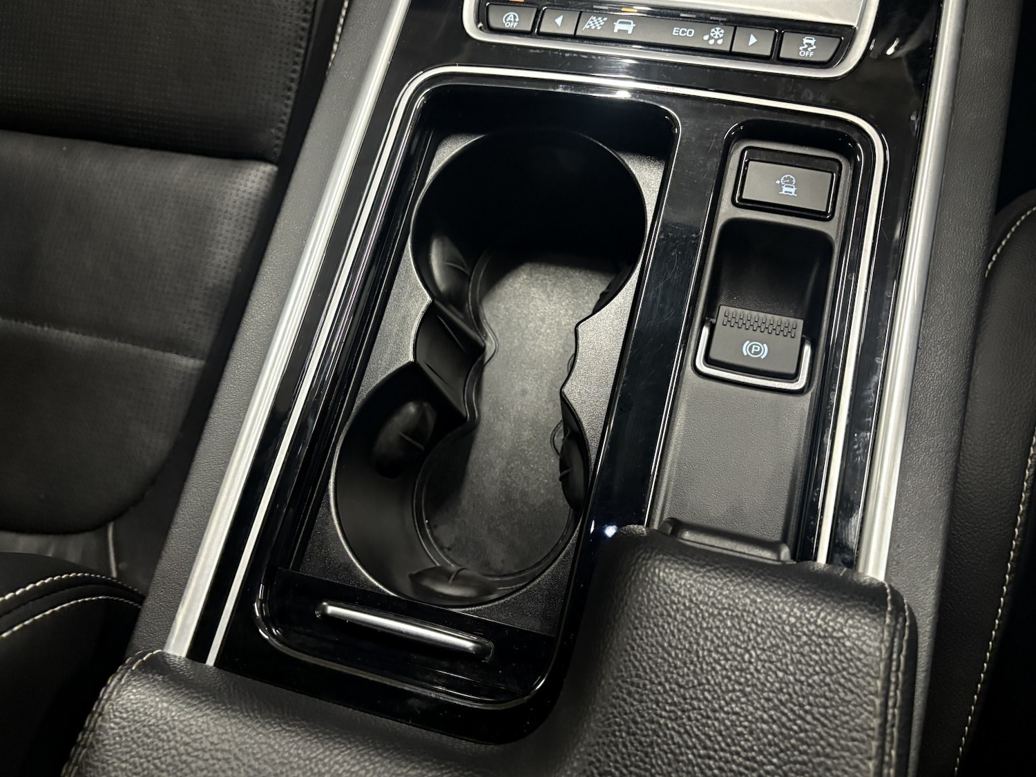 Used Jaguar XE 2017 for sale - 77027882: Photo 87