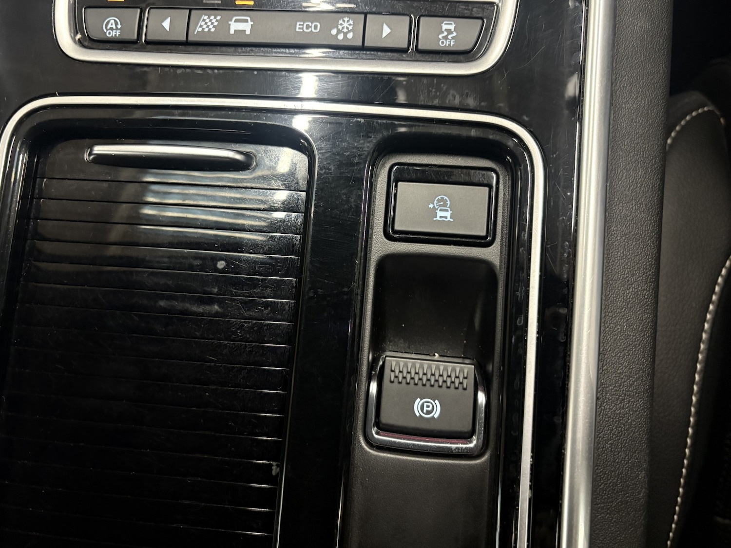 Used Jaguar XE 2017 for sale - 77027882: Photo 88