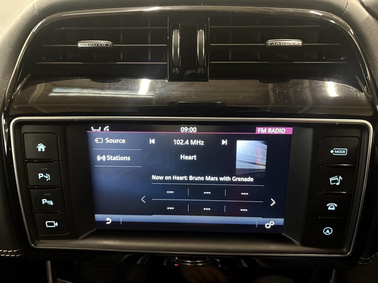 Used Jaguar XE 2017 for sale - 77027882: Photo 91