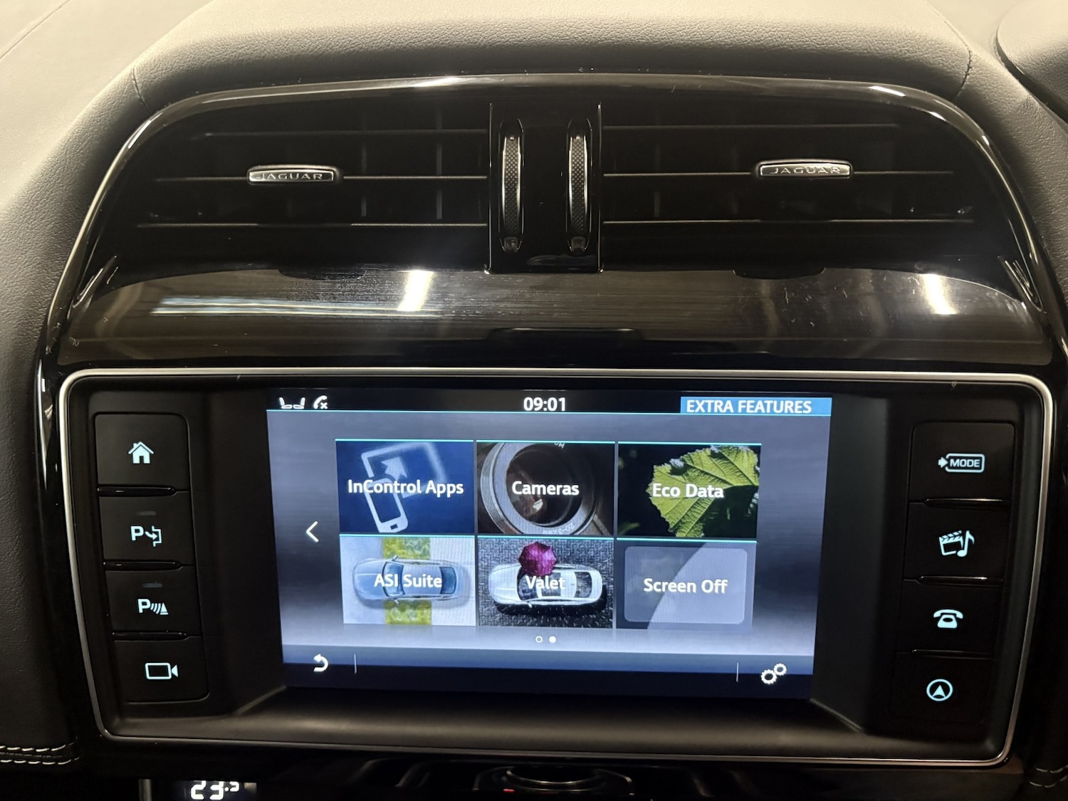 Used Jaguar XE 2017 for sale - 77027882: Photo 93