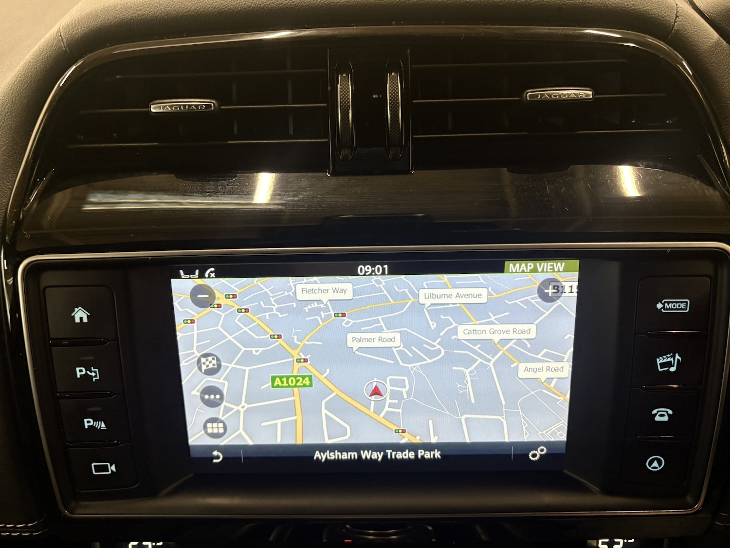 Used Jaguar XE 2017 for sale - 77027882: Photo 94