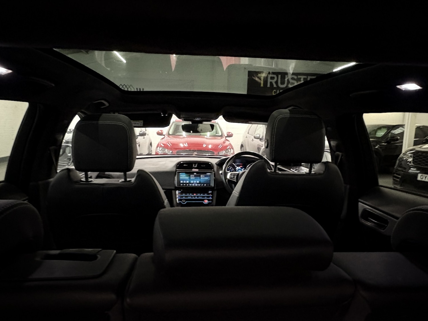 Used Jaguar F-Pace 2018 for sale - 76863855: Photo 16