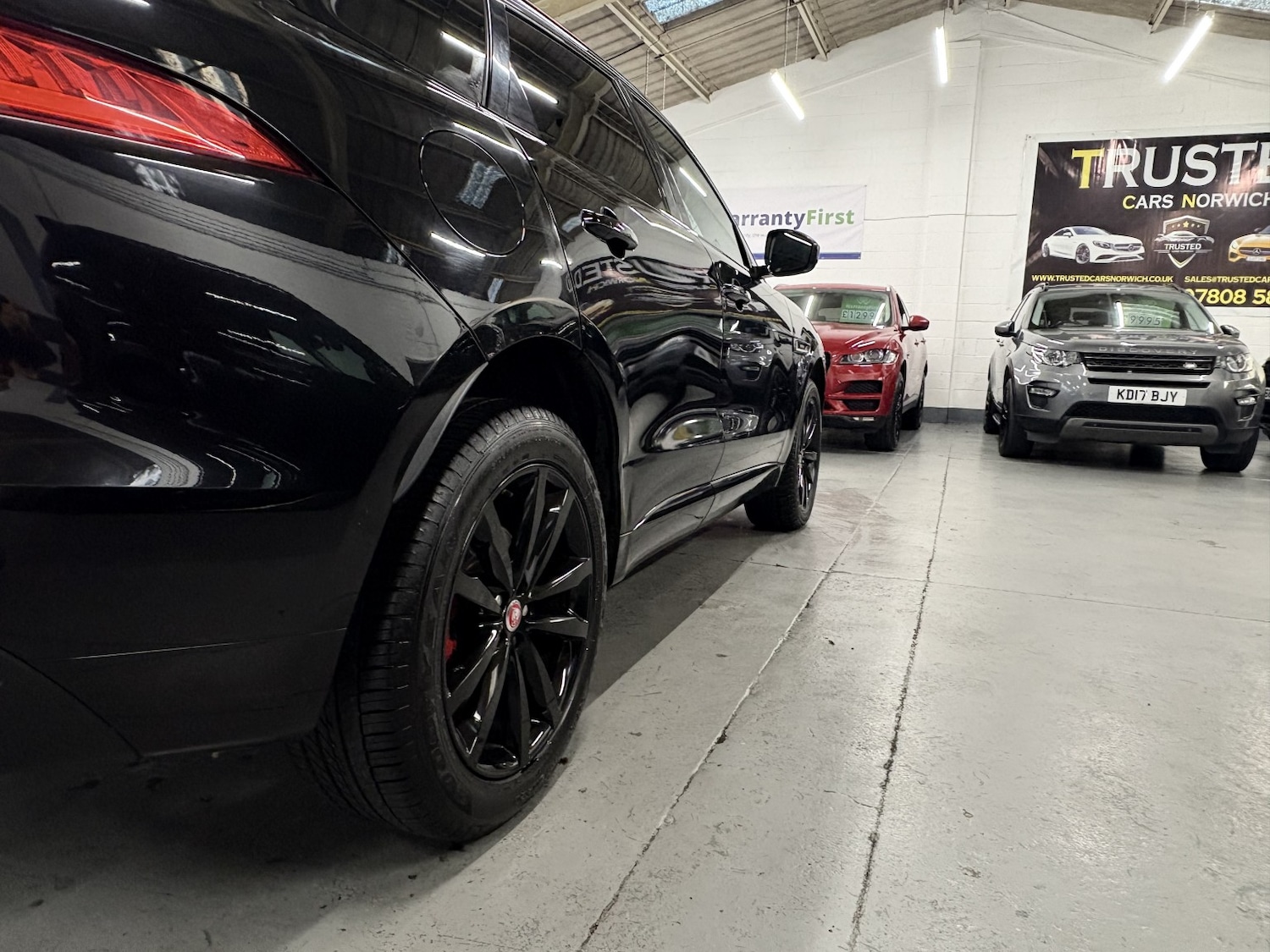 Used Jaguar F-Pace 2018 for sale - 76863855: Photo 17