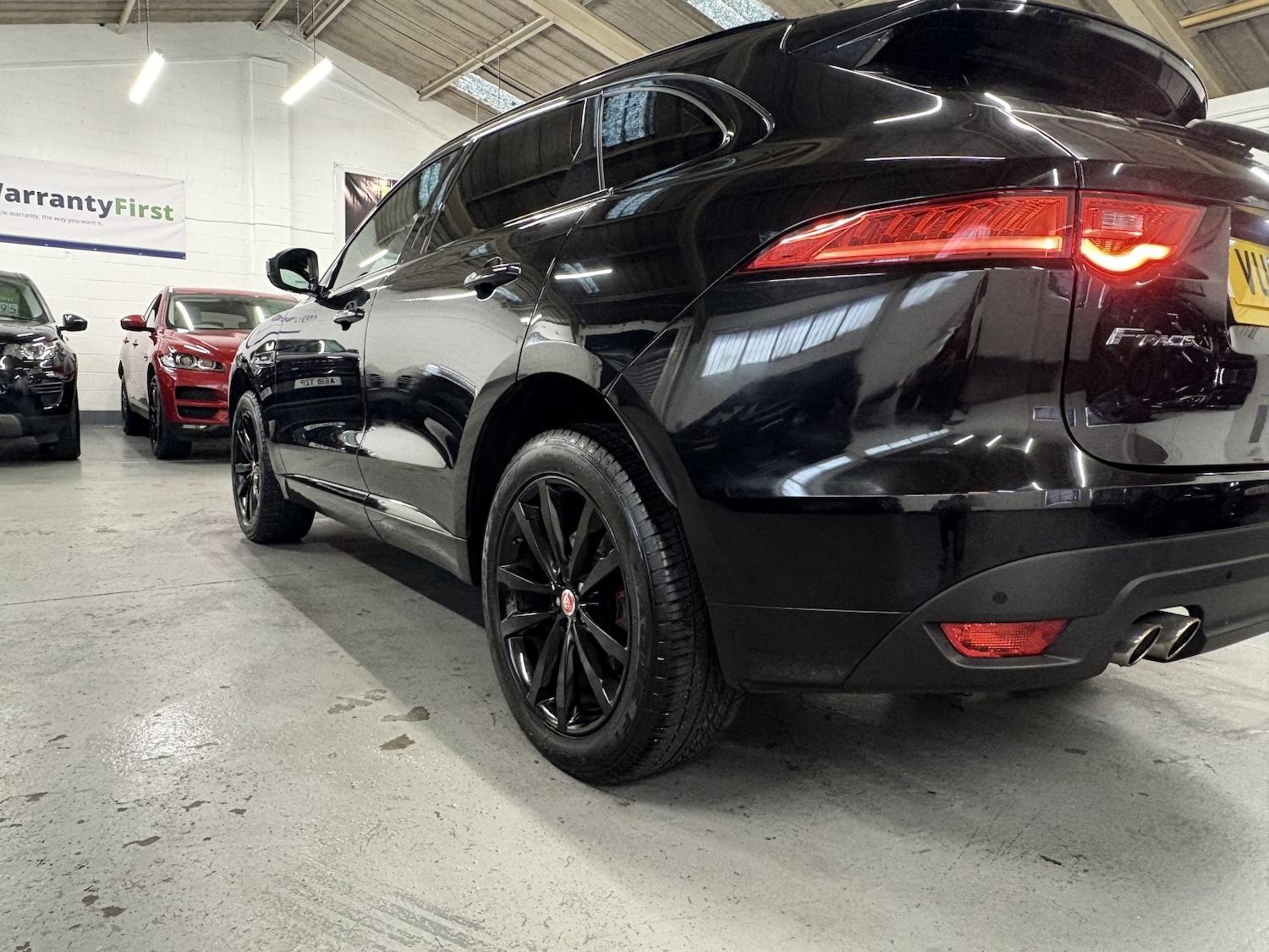 Used Jaguar F-Pace 2018 for sale - 76863855: Photo 18