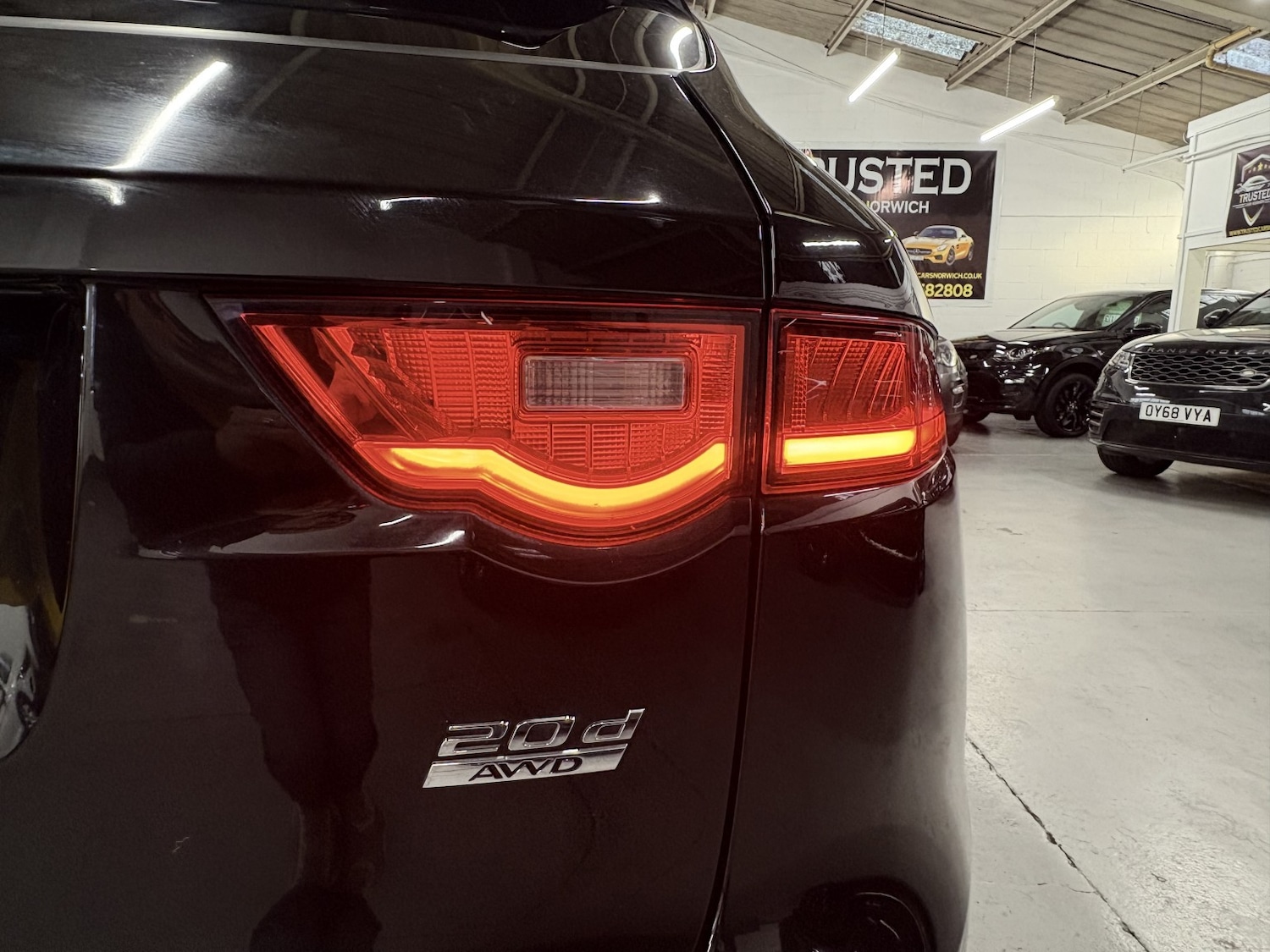 Used Jaguar F-Pace 2018 for sale - 76863855: Photo 19