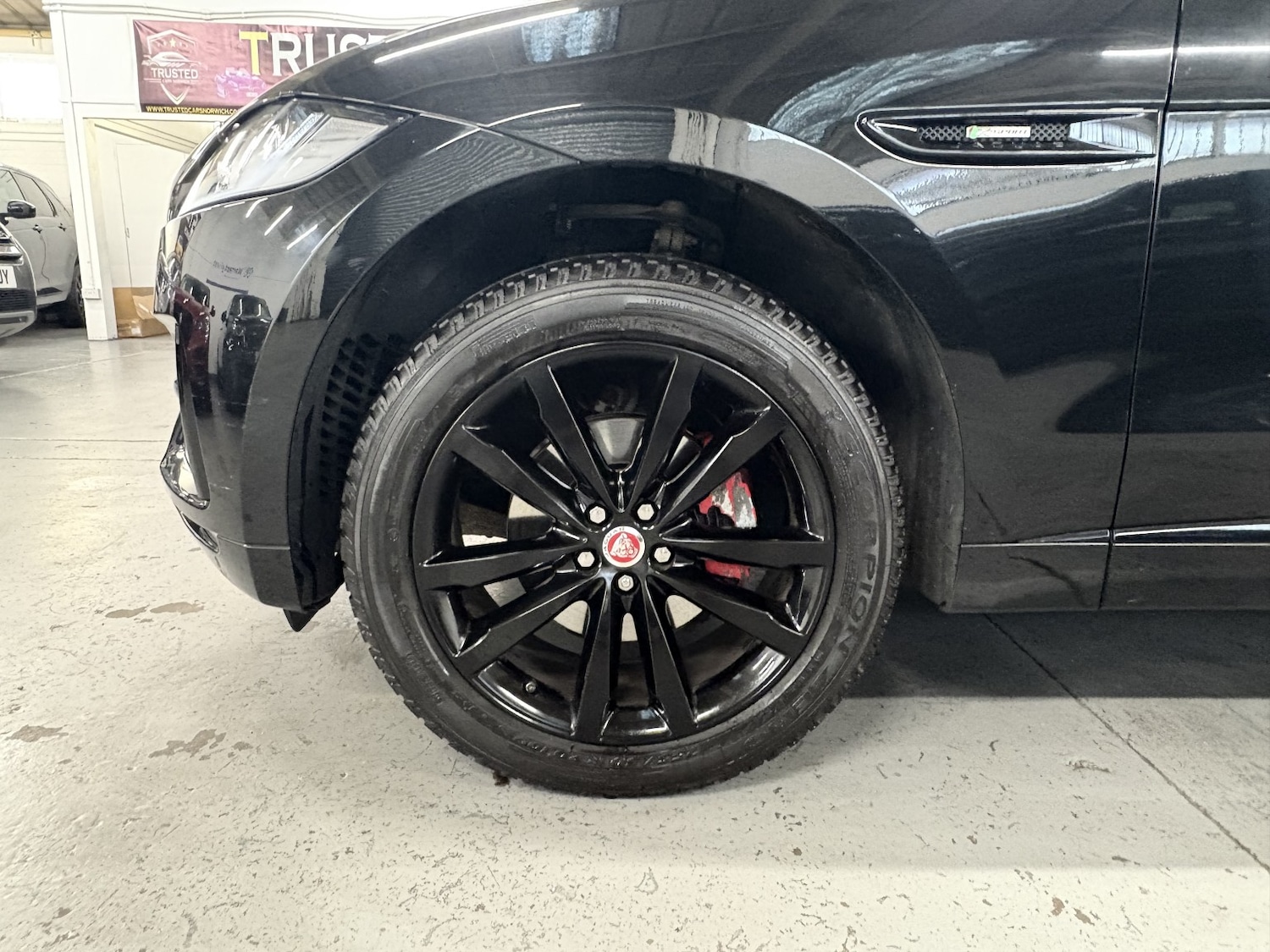 Used Jaguar F-Pace 2018 for sale - 76863855: Photo 21