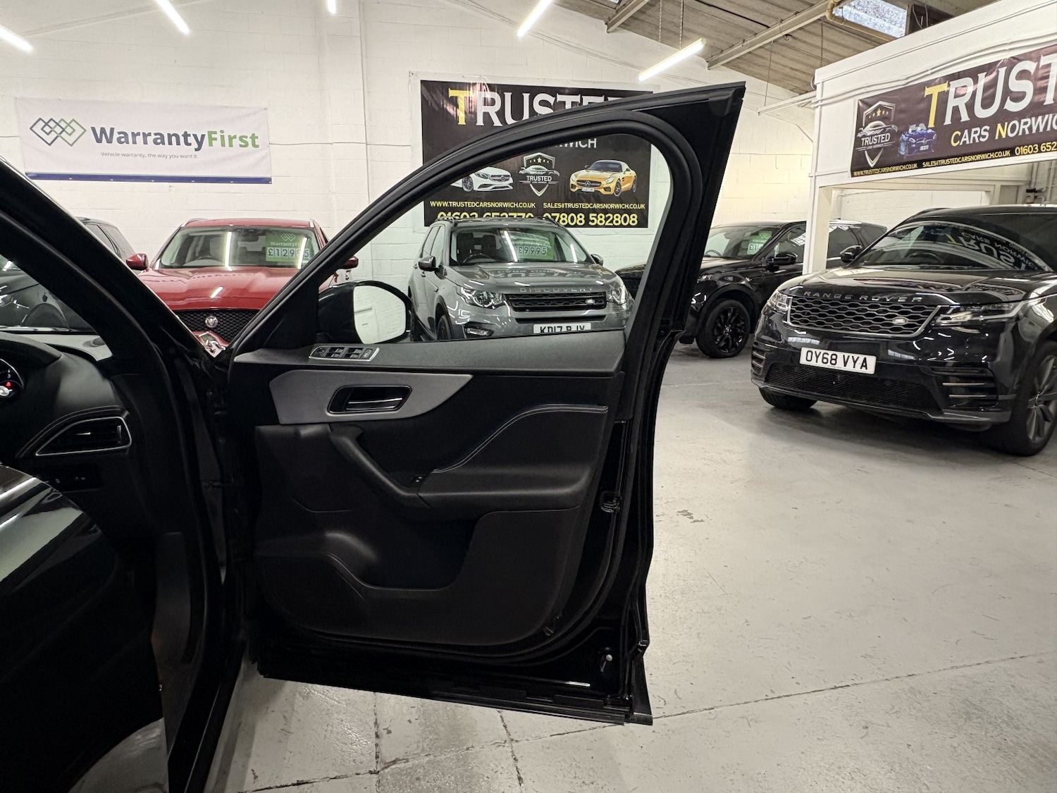 Used Jaguar F-Pace 2018 for sale - 76863855: Photo 26