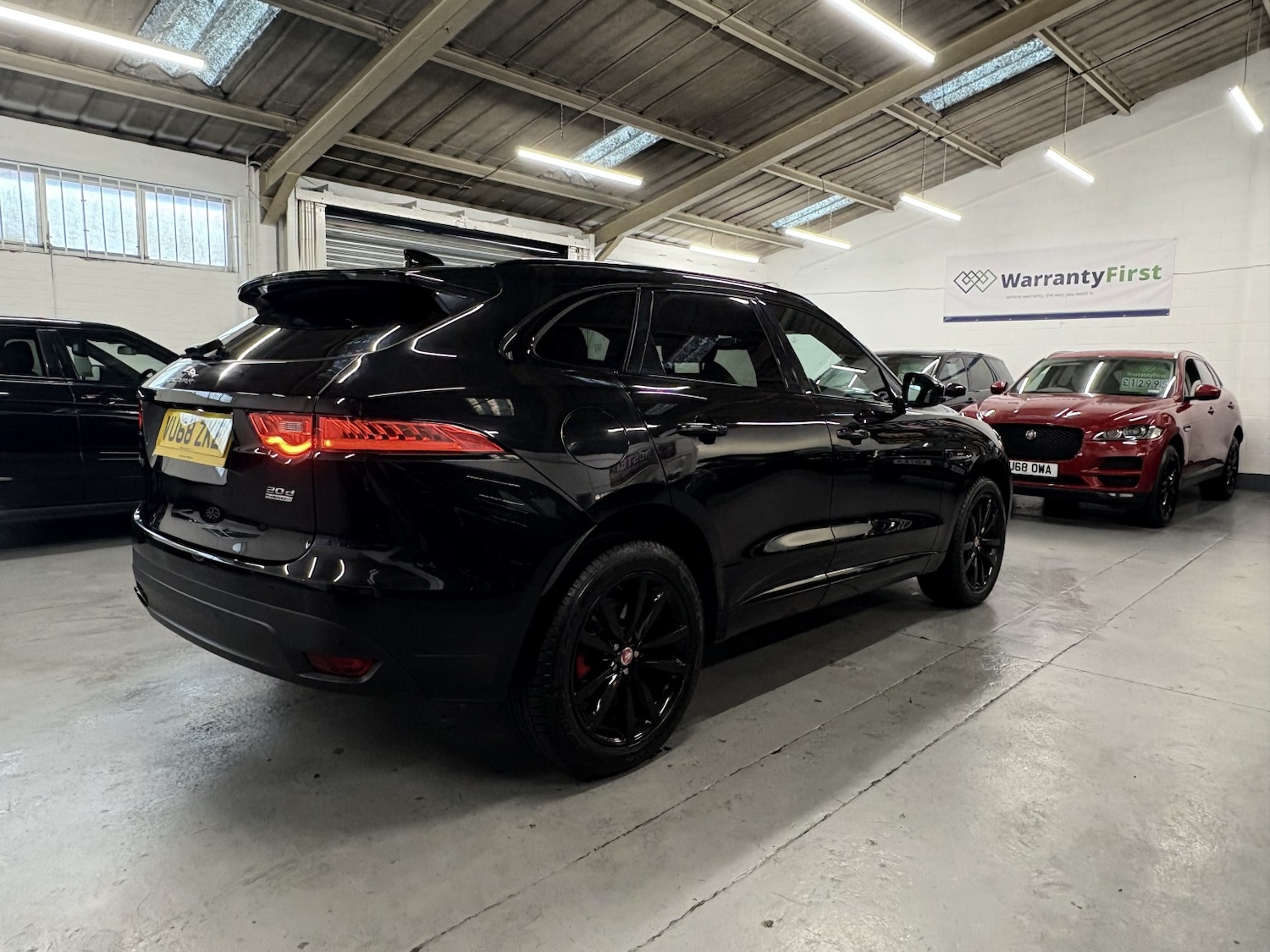 Used Jaguar F-Pace 2018 for sale - 76863855: Photo 3