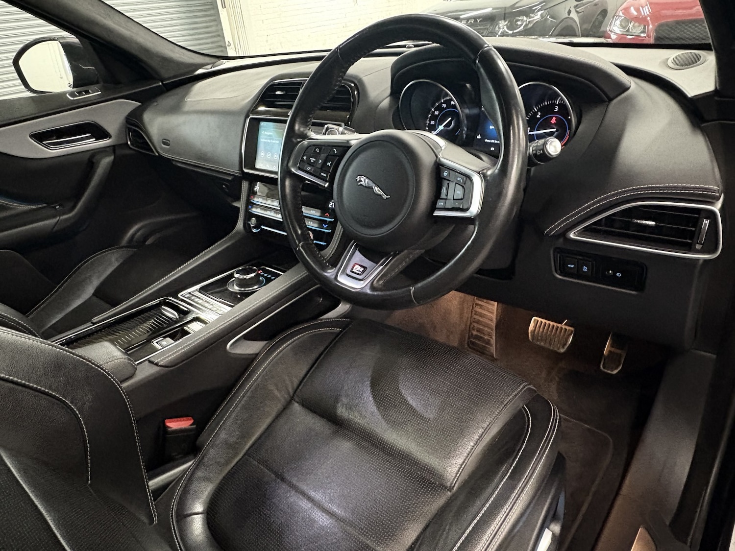 Used Jaguar F-Pace 2018 for sale - 76863855: Photo 30