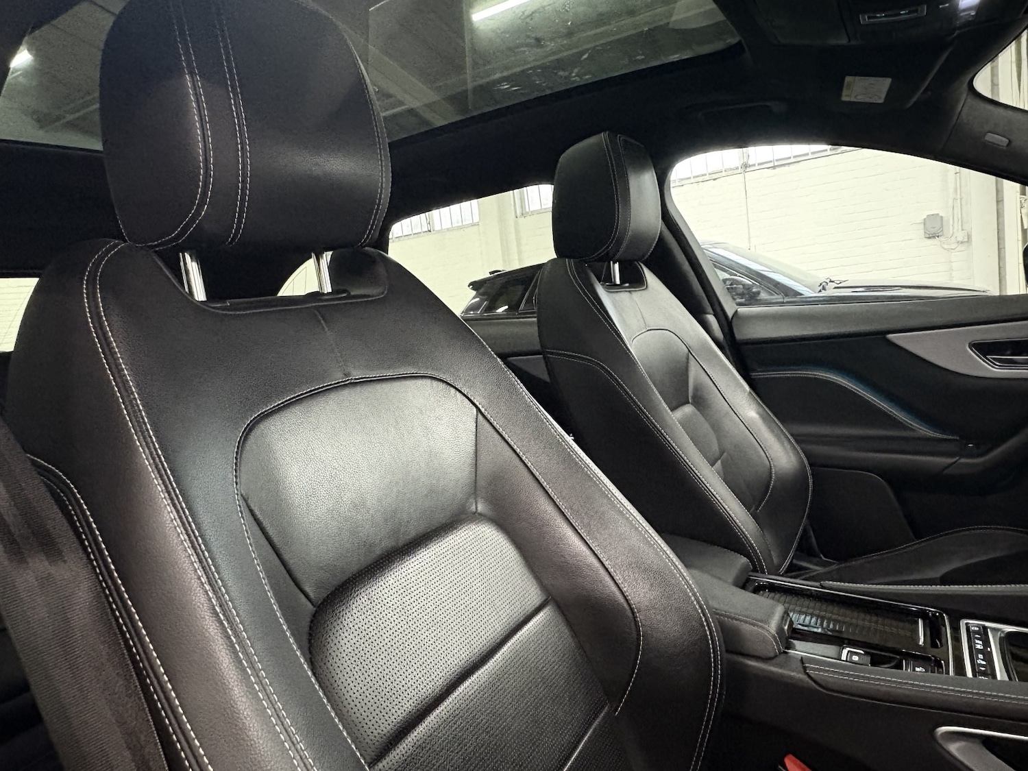 Used Jaguar F-Pace 2018 for sale - 76863855: Photo 31