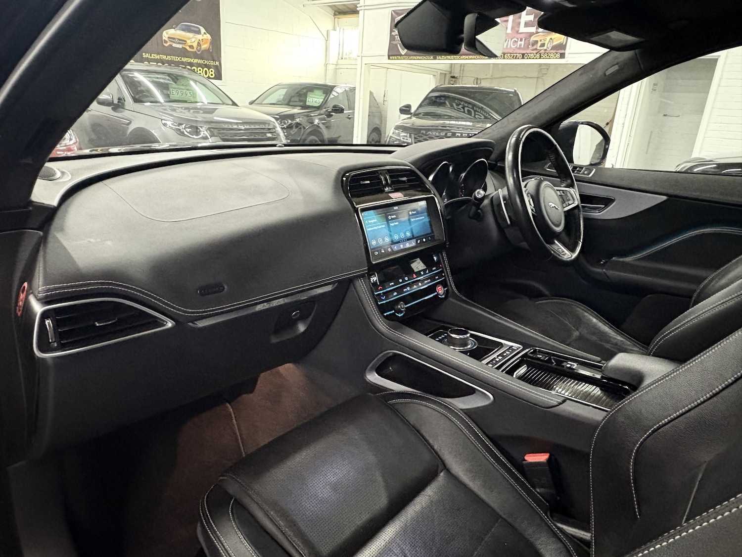 Used Jaguar F-Pace 2018 for sale - 76863855: Photo 43