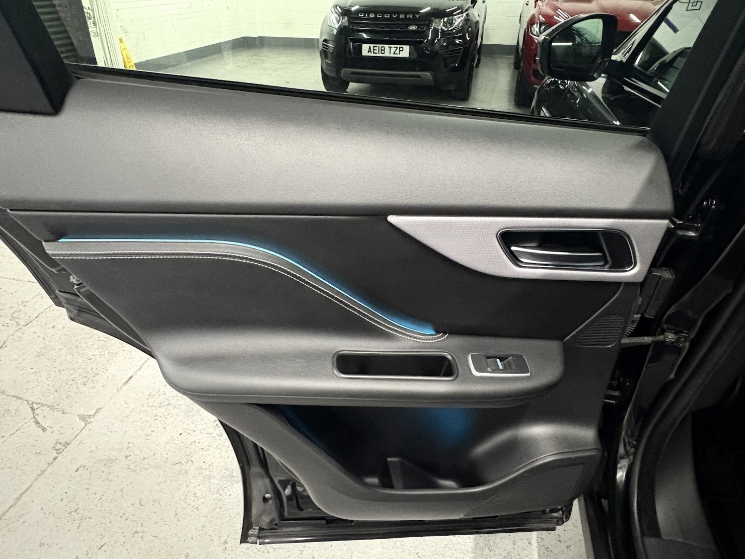 Used Jaguar F-Pace 2018 for sale - 76863855: Photo 45