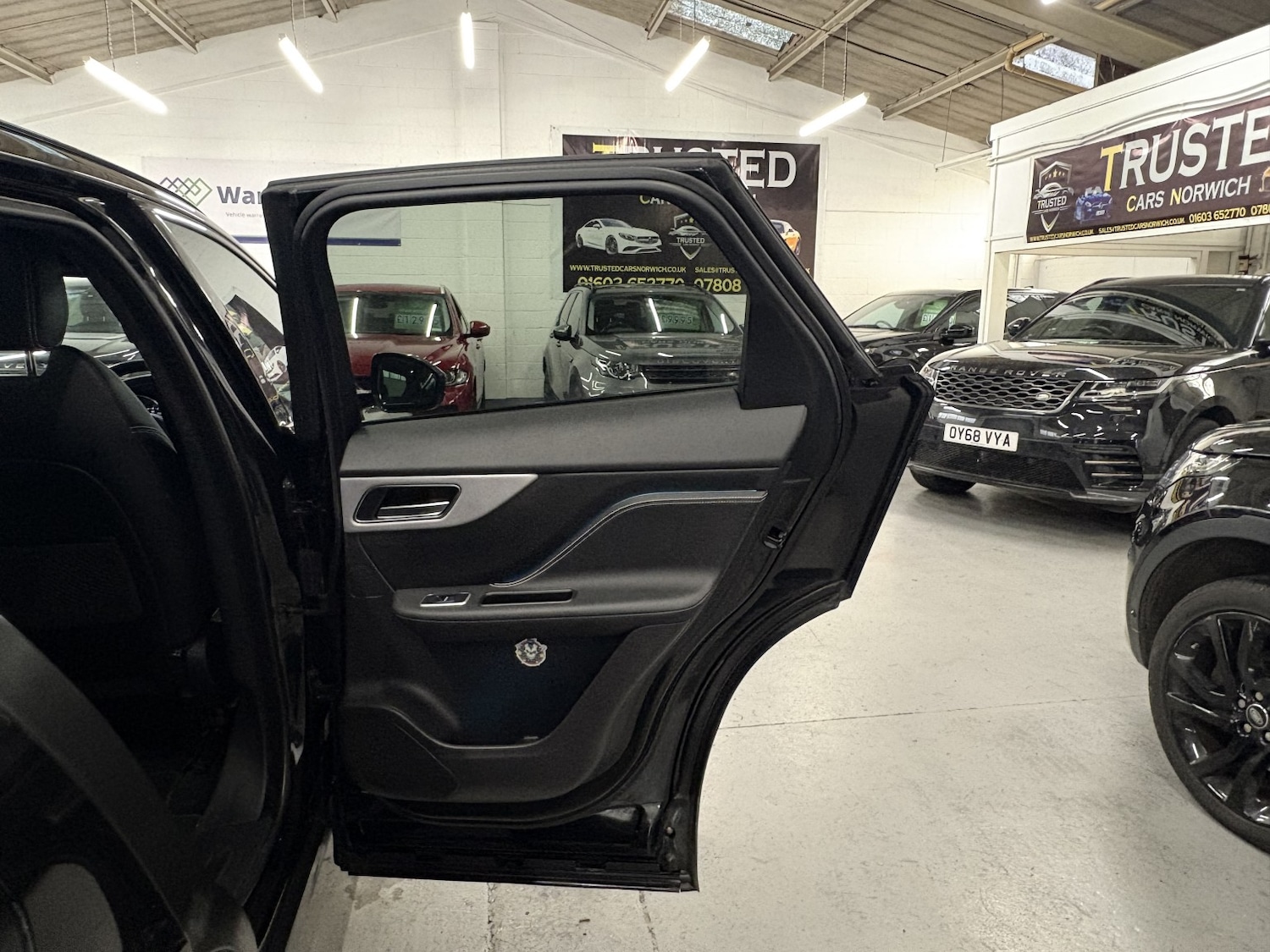 Used Jaguar F-Pace 2018 for sale - 76863855: Photo 52