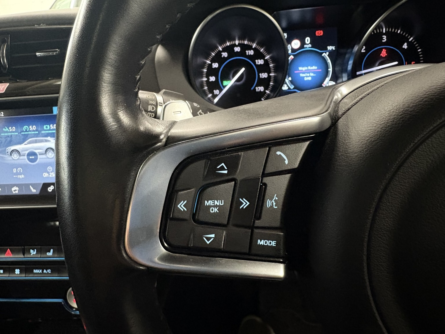 Used Jaguar F-Pace 2018 for sale - 76863855: Photo 70