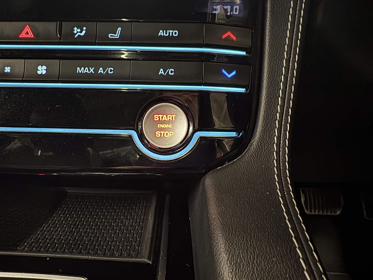 Used Jaguar F-Pace 2018 for sale - 76863855: Photo 80