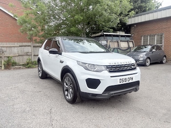 Used Land Rover Discovery Sport 2019 for sale - 78932515: Photo