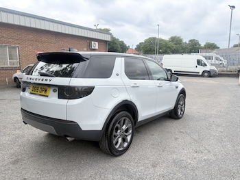 Used Land Rover Discovery Sport 2019 for sale - 78932515: Photo