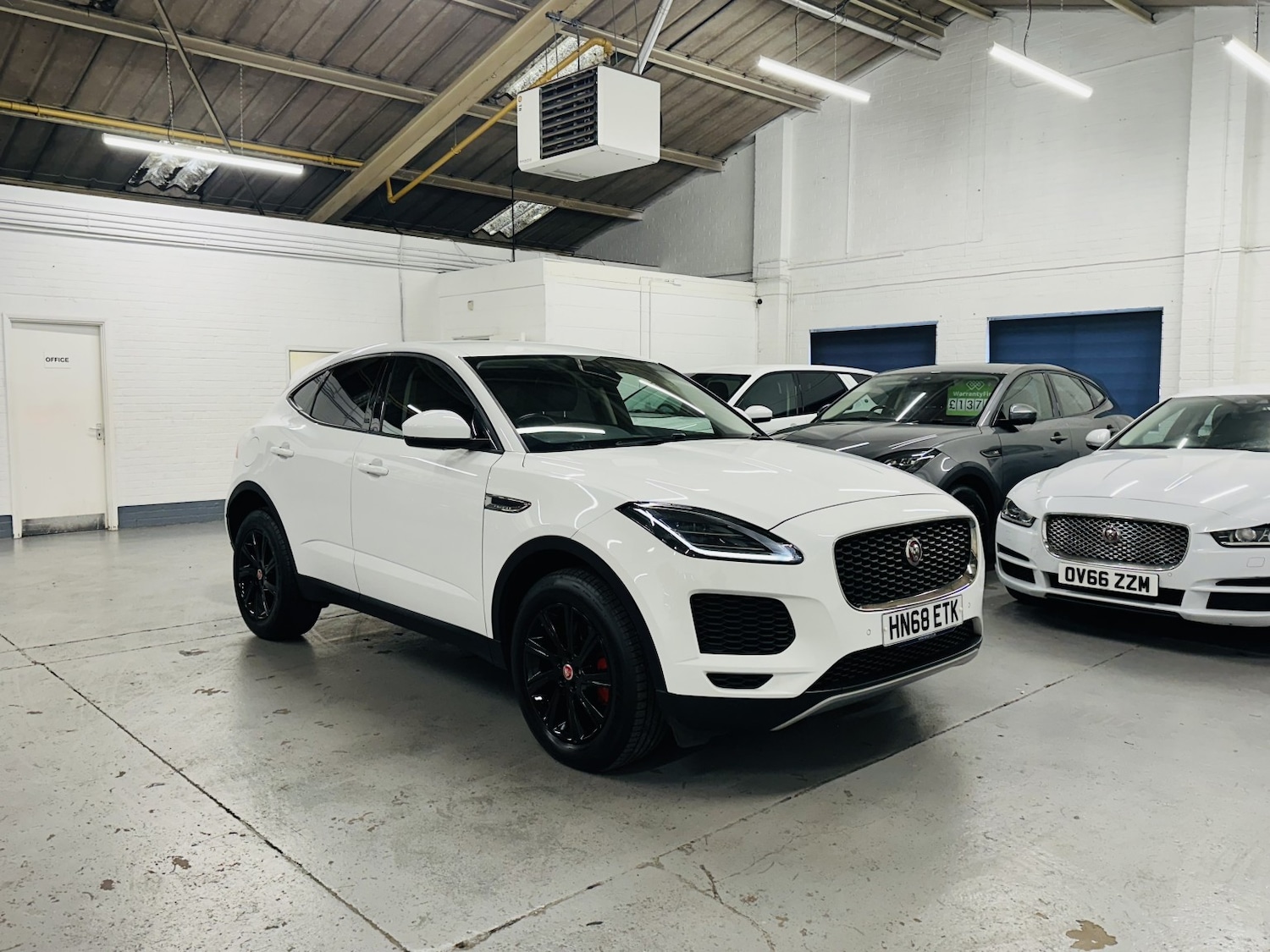 Used Jaguar E-Pace 2018 for sale - 77991646: Photo 10