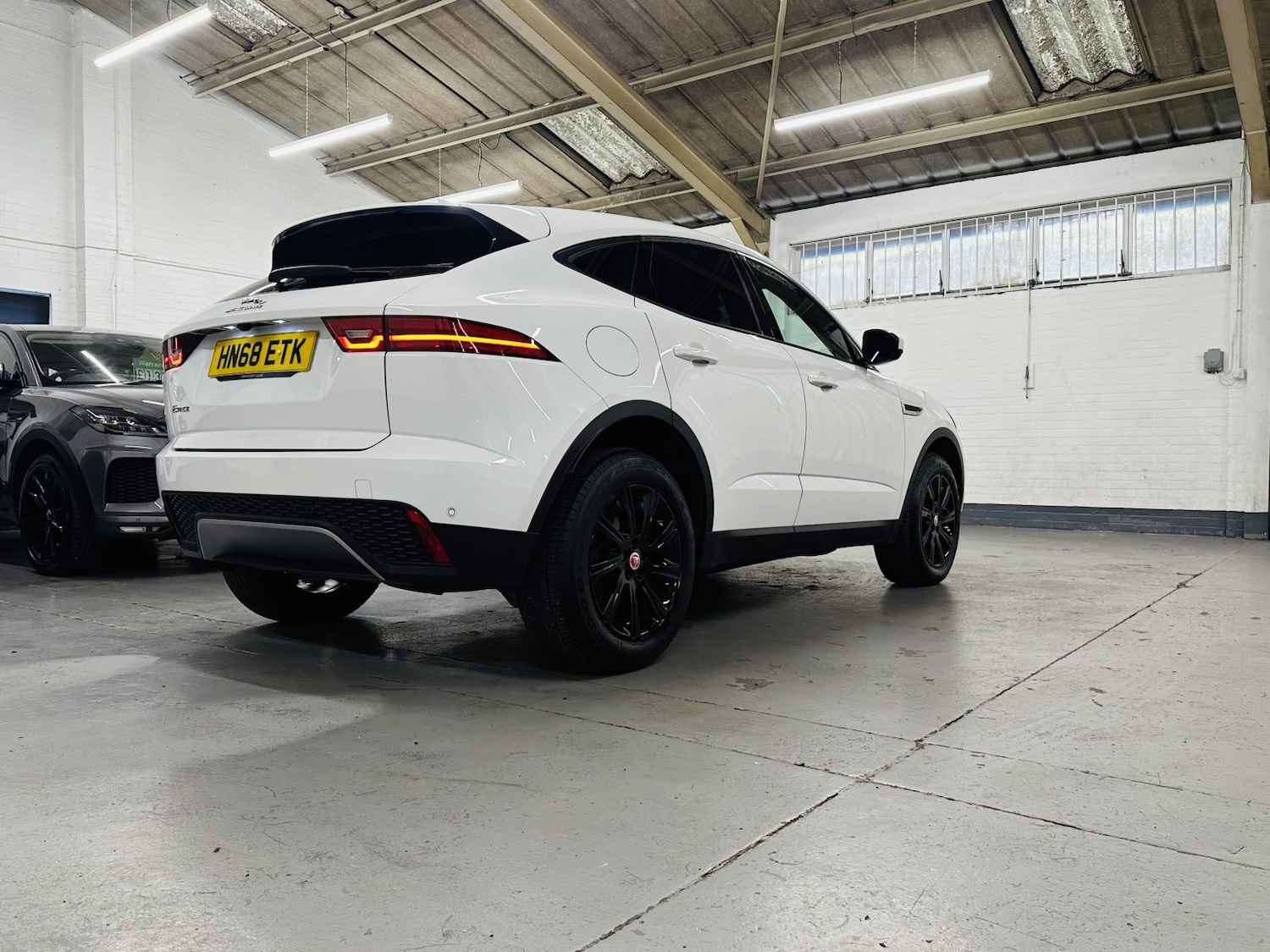 Used Jaguar E-Pace 2018 for sale - 77991646: Photo 11