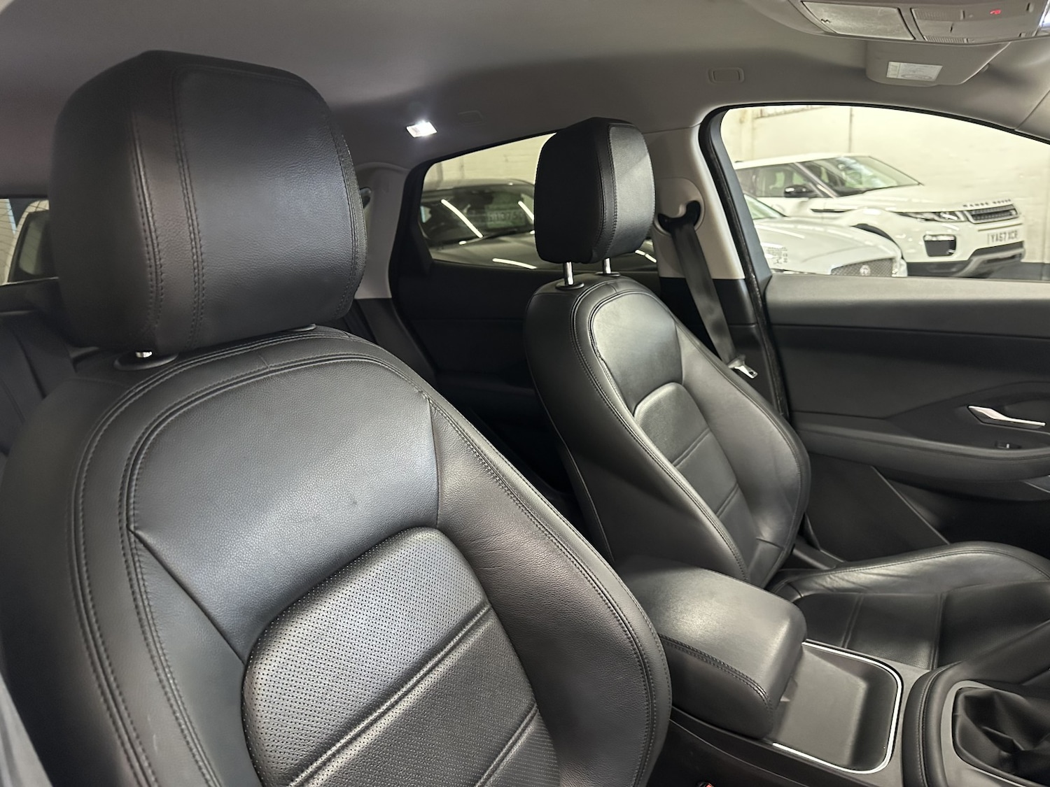 Used Jaguar E-Pace 2018 for sale - 77991646: Photo 32