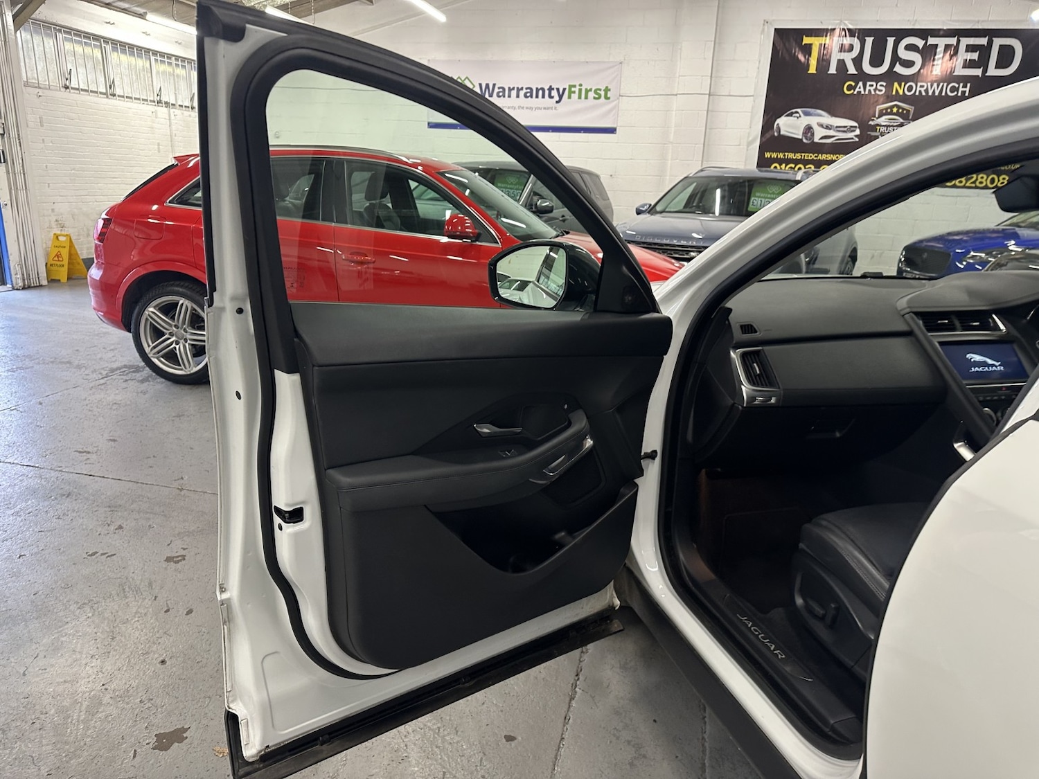 Used Jaguar E-Pace 2018 for sale - 77991646: Photo 35