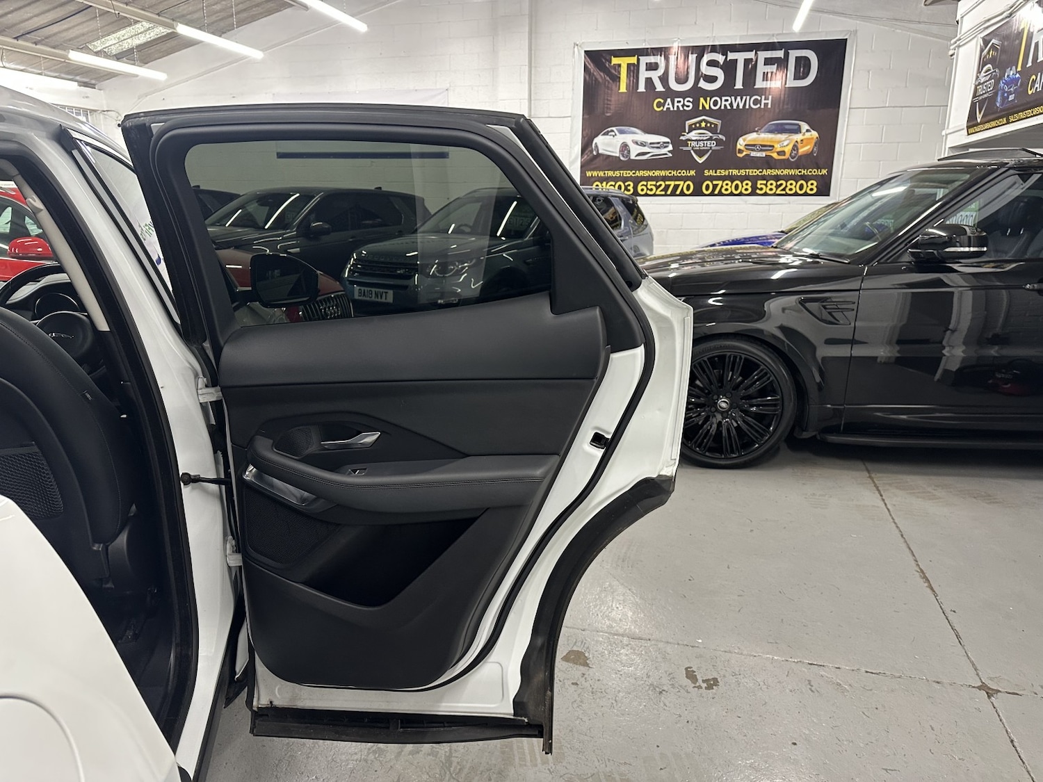 Used Jaguar E-Pace 2018 for sale - 77991646: Photo 44