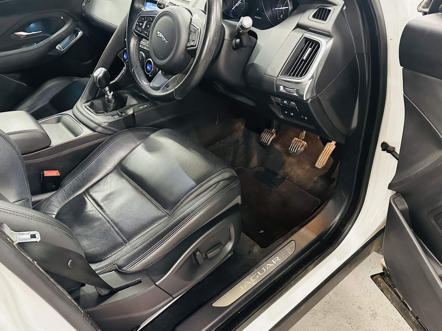 Used Jaguar E-Pace 2018 for sale - 77991646: Photo 51