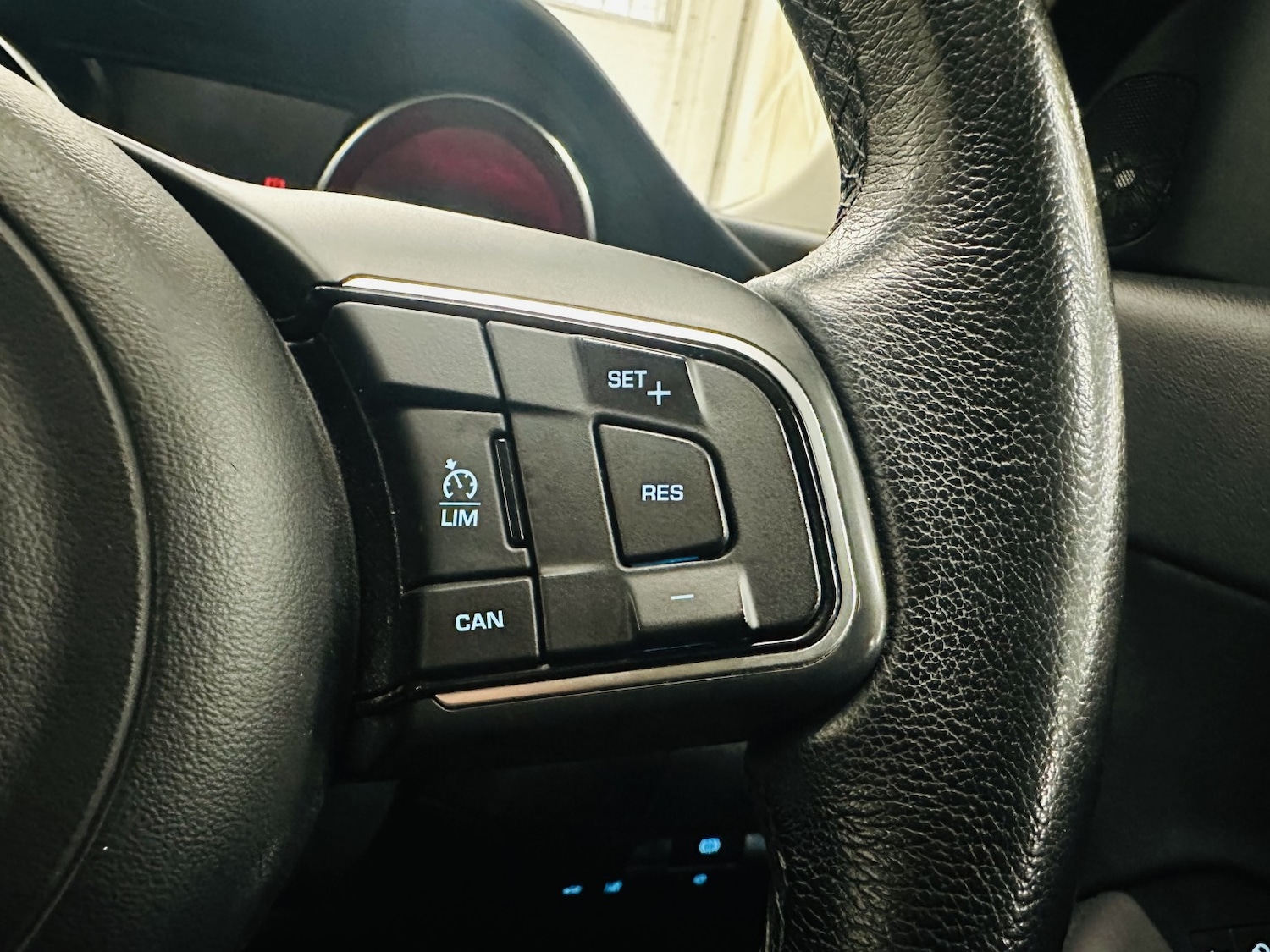 Used Jaguar E-Pace 2018 for sale - 77991646: Photo 52