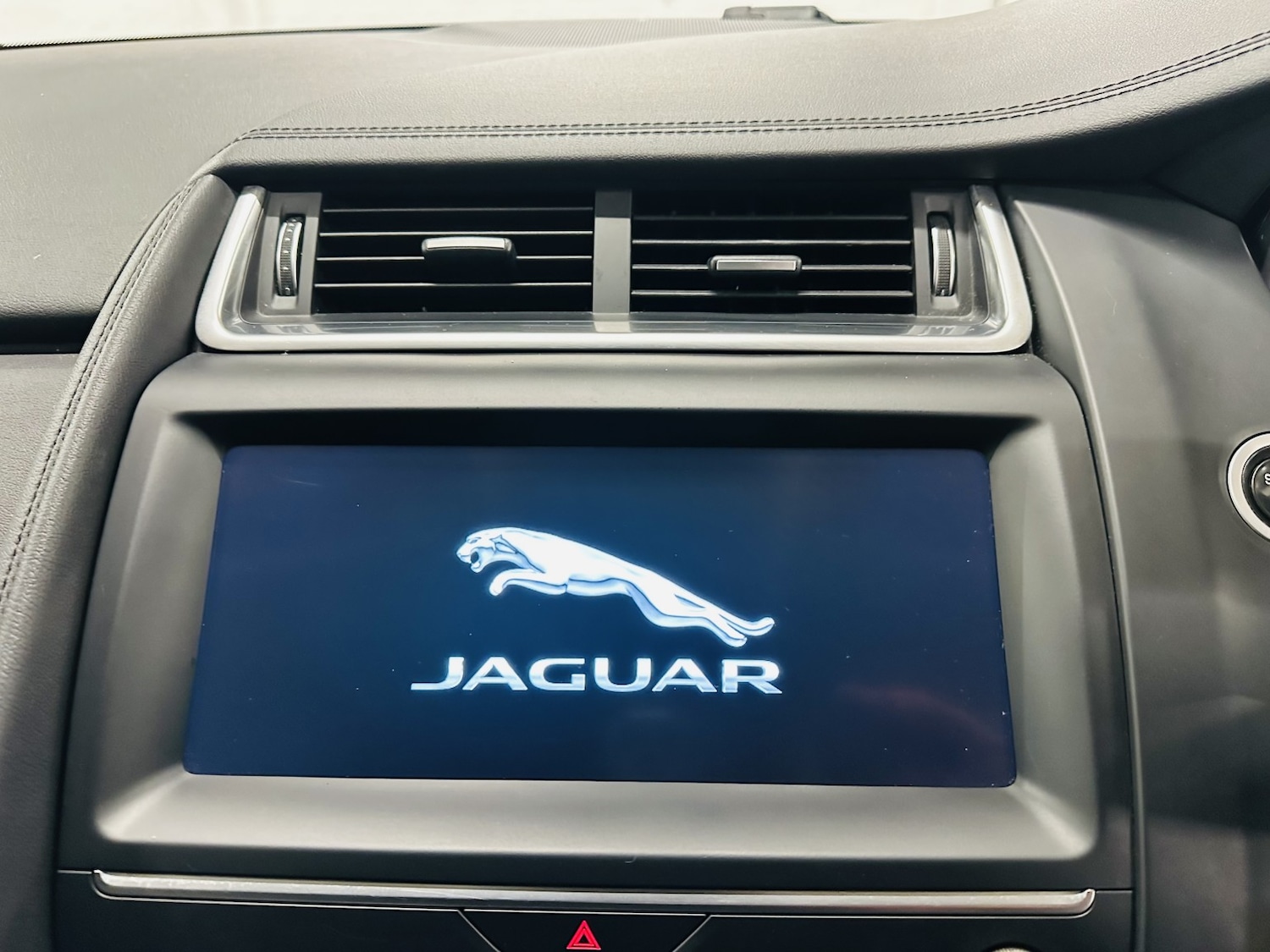 Used Jaguar E-Pace 2018 for sale - 77991646: Photo 69