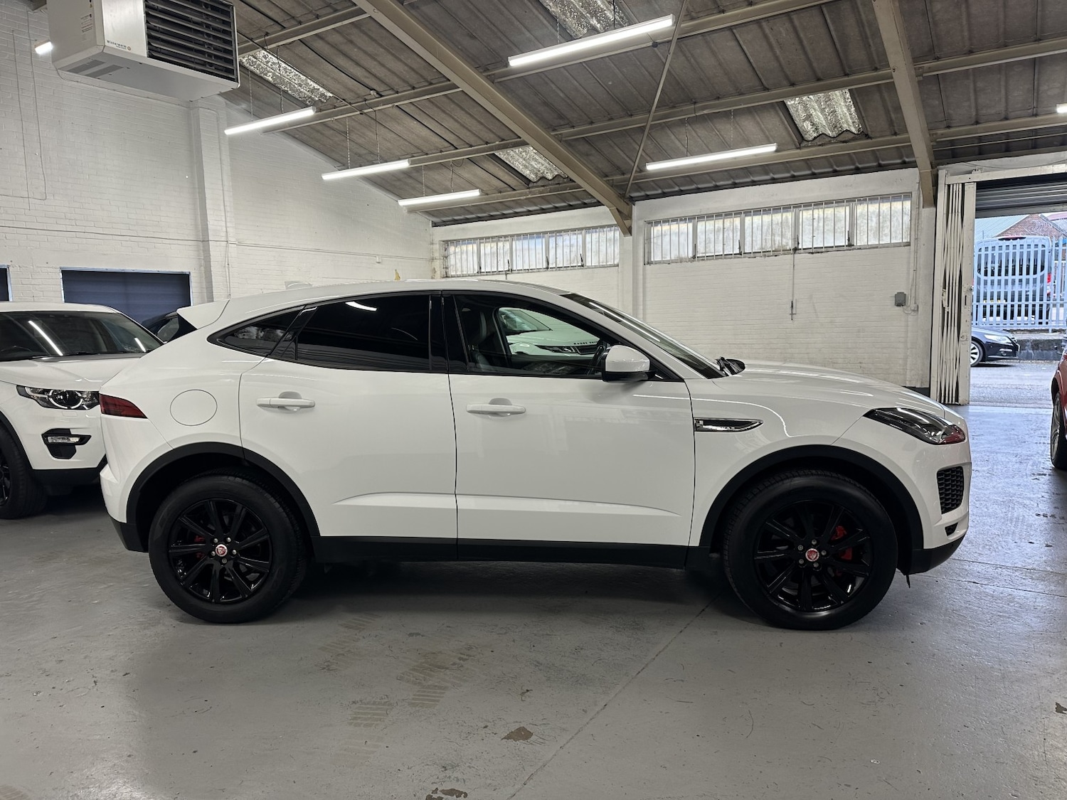 Used Jaguar E-Pace 2018 for sale - 77991646: Photo 8
