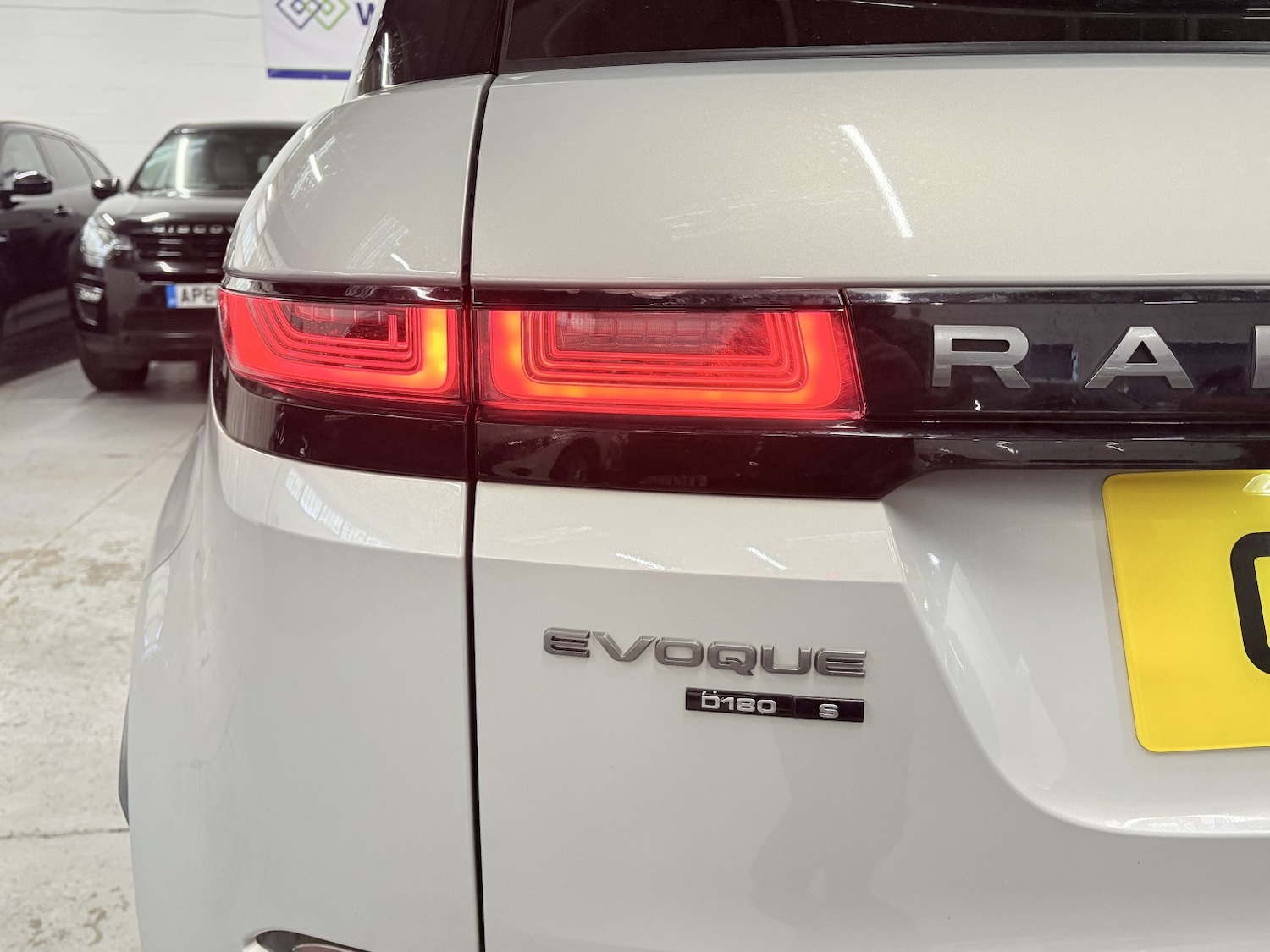 Used Land Rover Range Rover Evoque 2019 for sale - 77028004: Photo 21