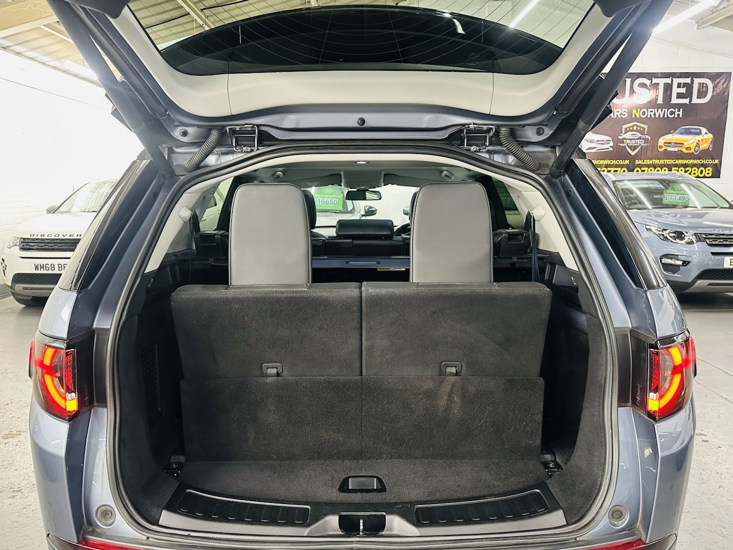 Used Land Rover Discovery Sport 2018 for sale - 78183008: Photo 14