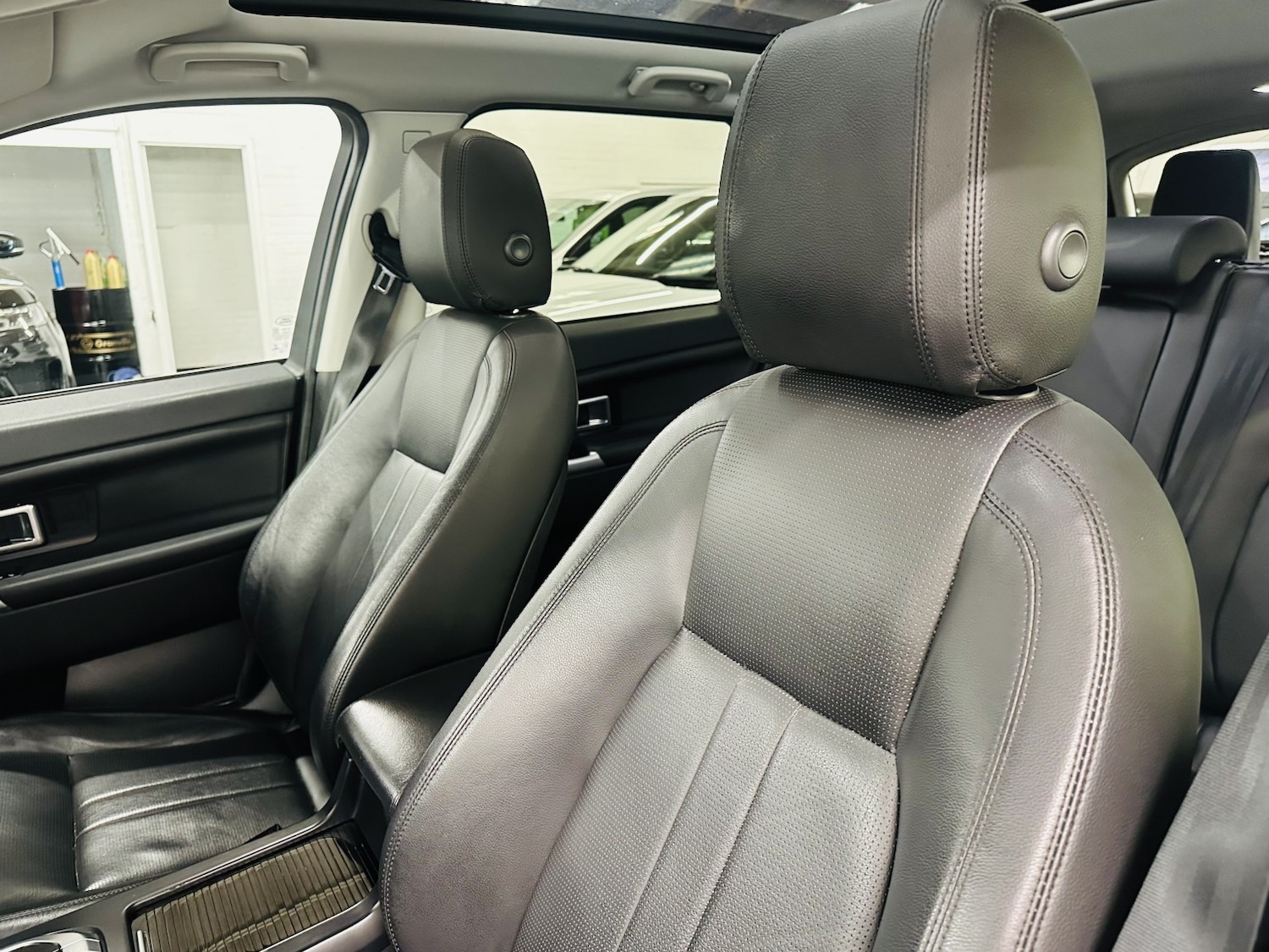 Used Land Rover Discovery Sport 2018 for sale - 78183008: Photo 34