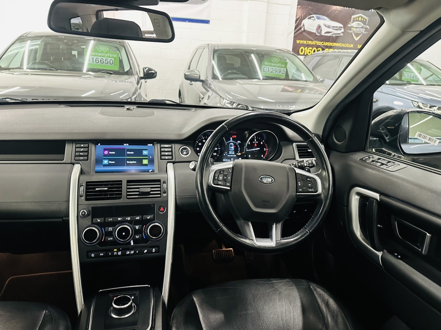 Used Land Rover Discovery Sport 2018 for sale - 78183008: Photo 51