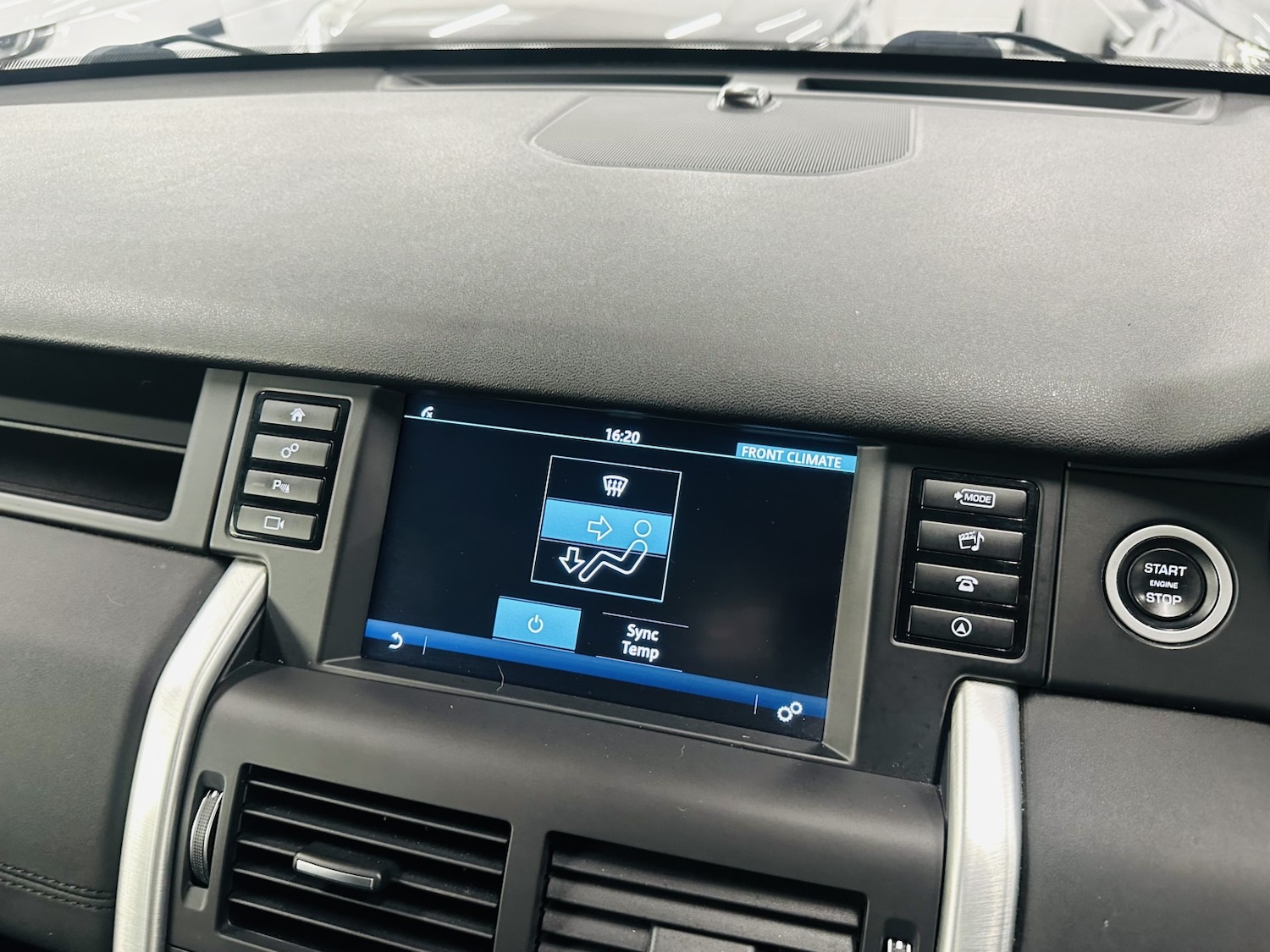 Used Land Rover Discovery Sport 2018 for sale - 78183008: Photo 65