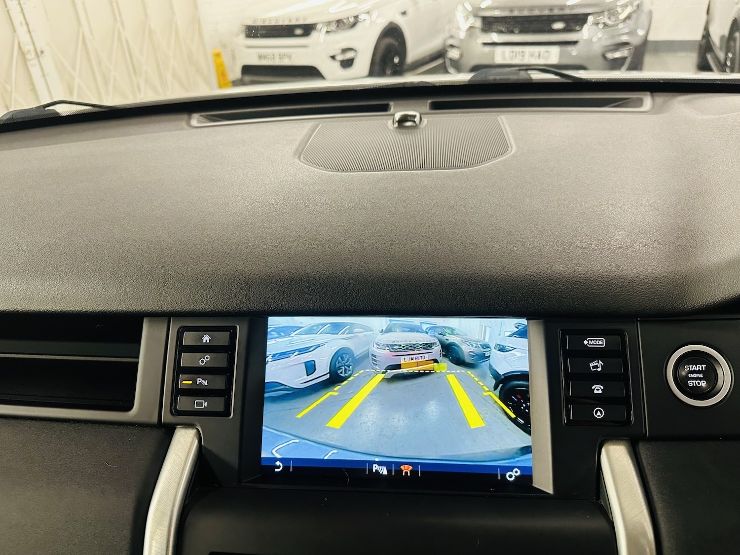 Used Land Rover Discovery Sport 2018 for sale - 78183008: Photo 70