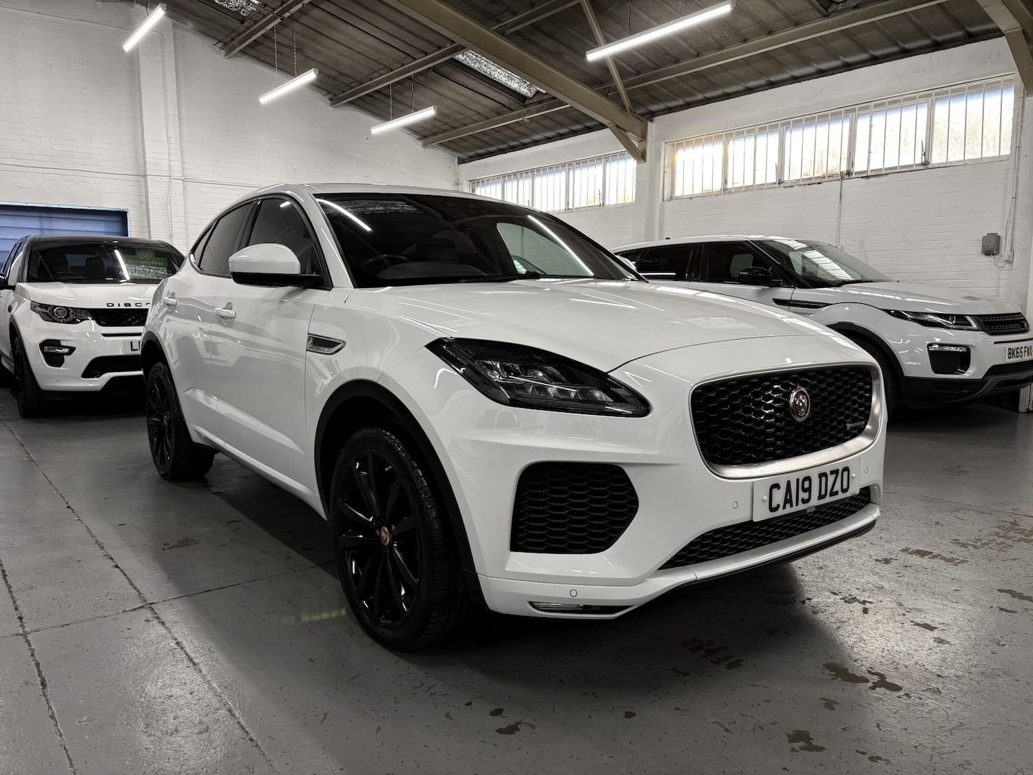 Used Jaguar E-Pace 2019 for sale - 78182886: Photo 2