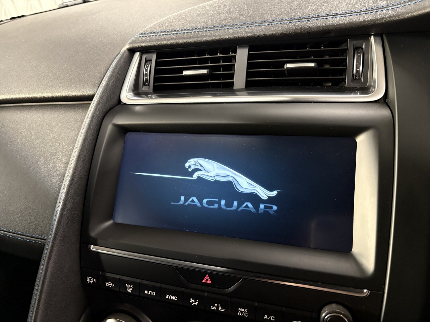 Used Jaguar E-Pace 2019 for sale - 78182886: Photo 87