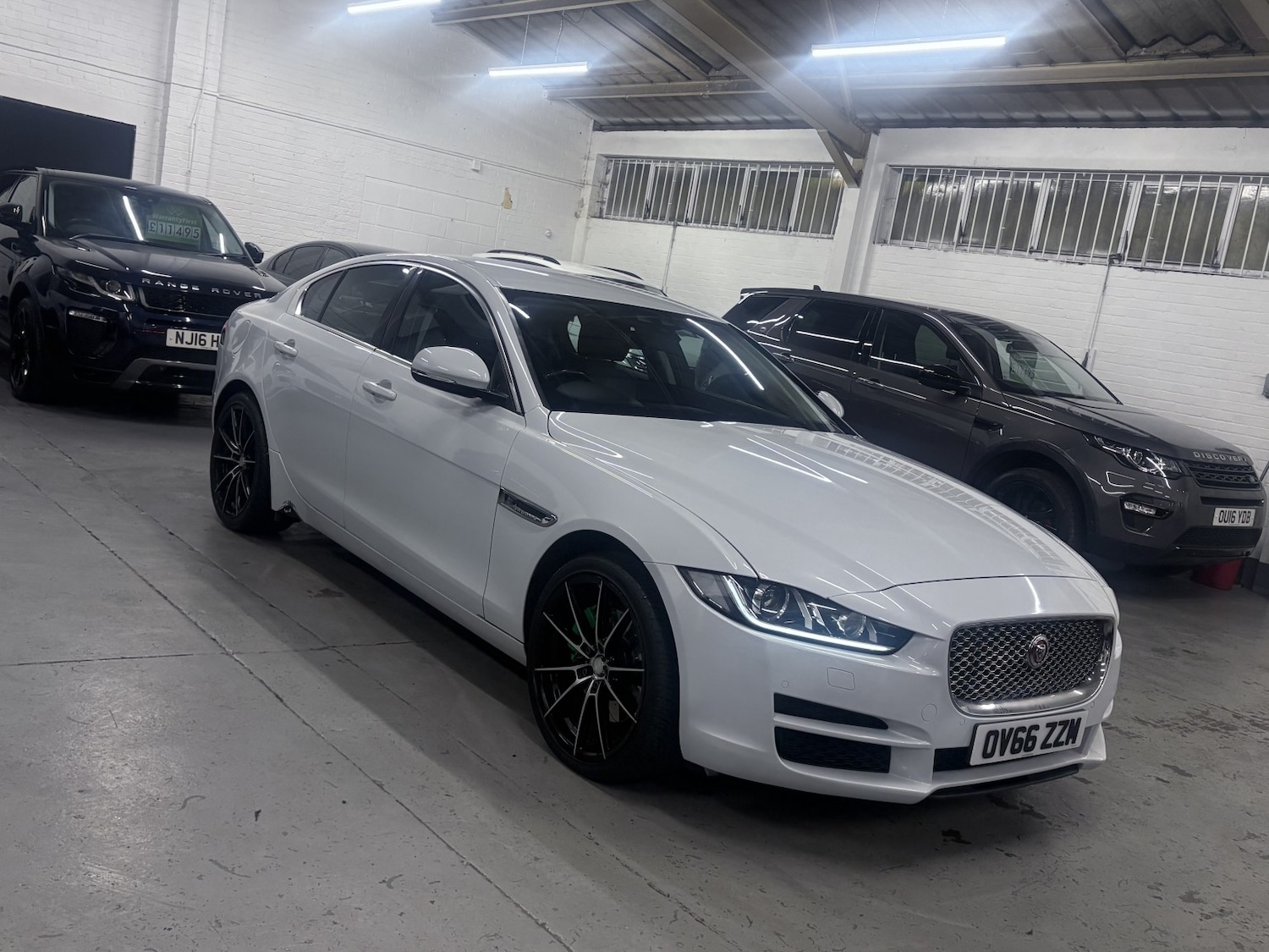Used Jaguar XE 2017 for sale - 77822193: Photo 15