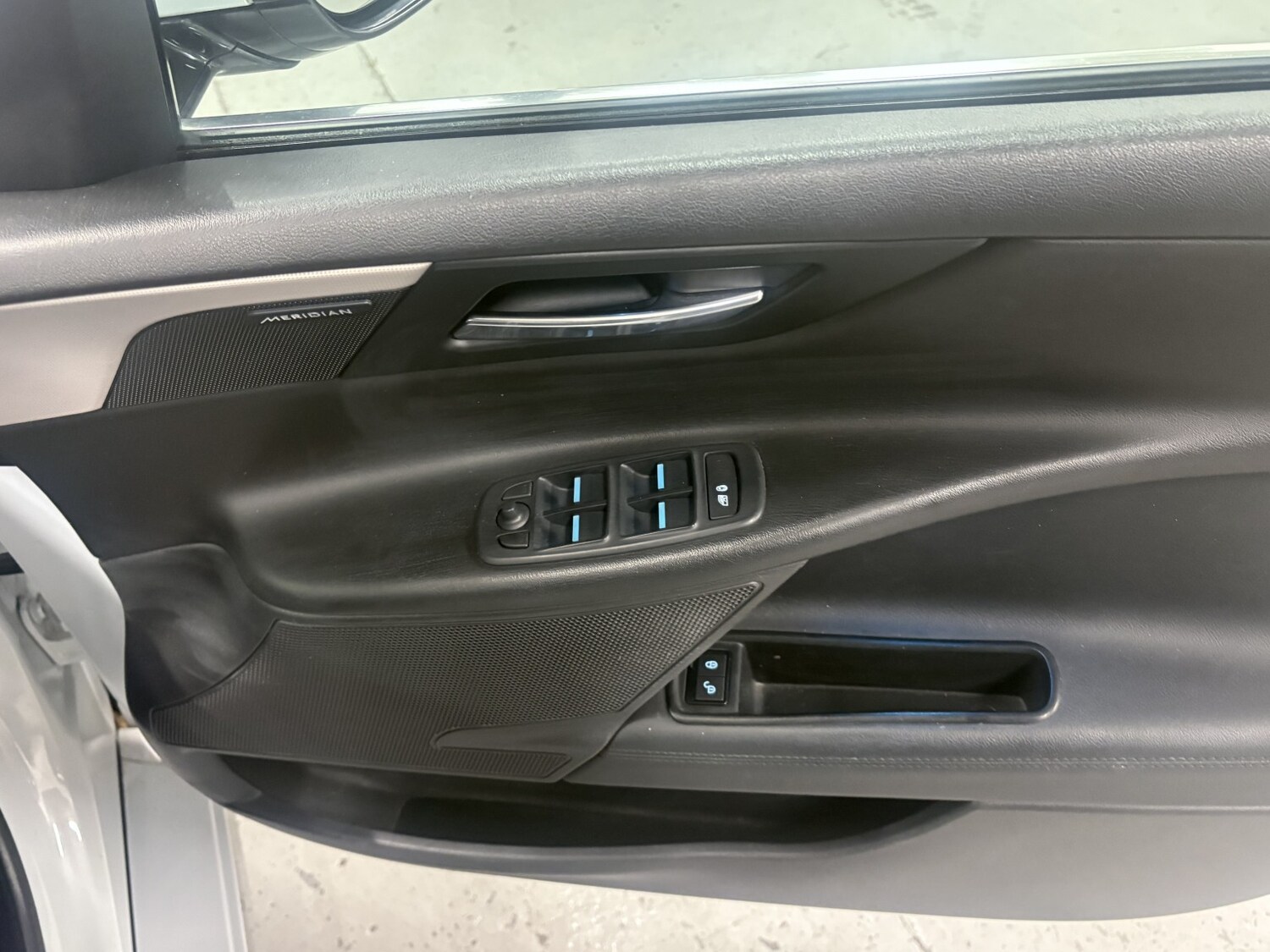 Used Jaguar XE 2017 for sale - 77822193: Photo 43