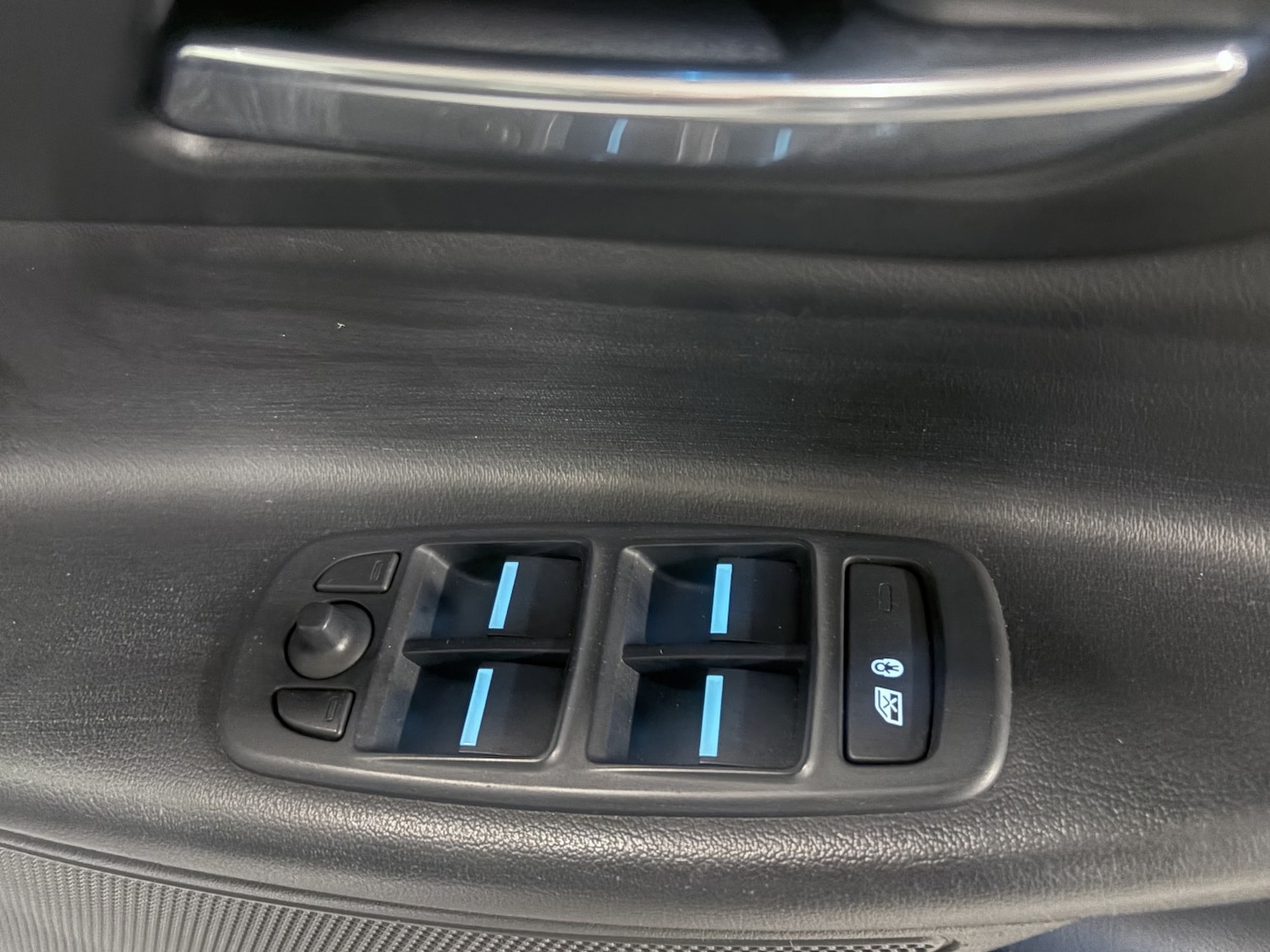 Used Jaguar XE 2017 for sale - 77822193: Photo 44