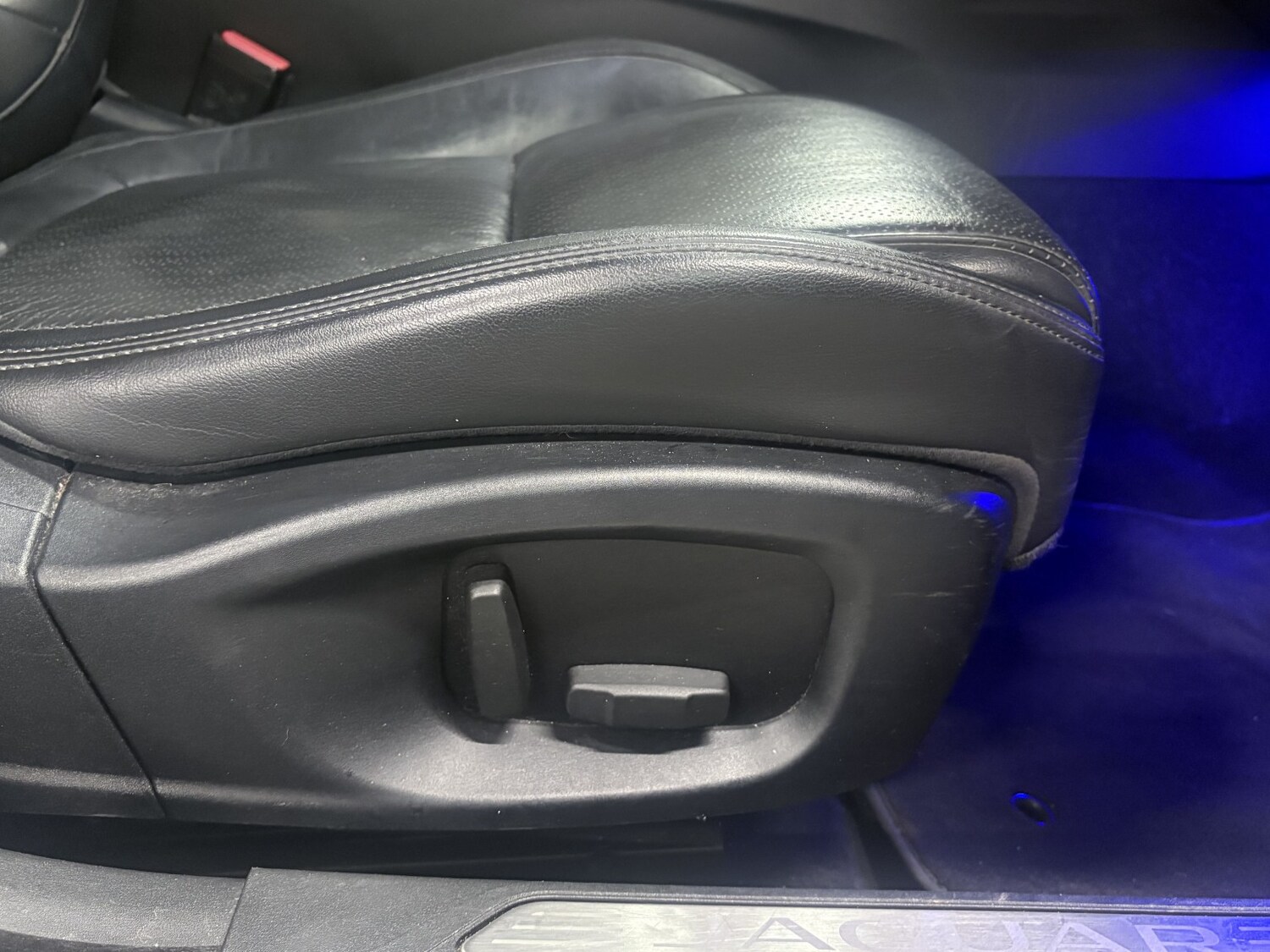 Used Jaguar XE 2017 for sale - 77822193: Photo 50